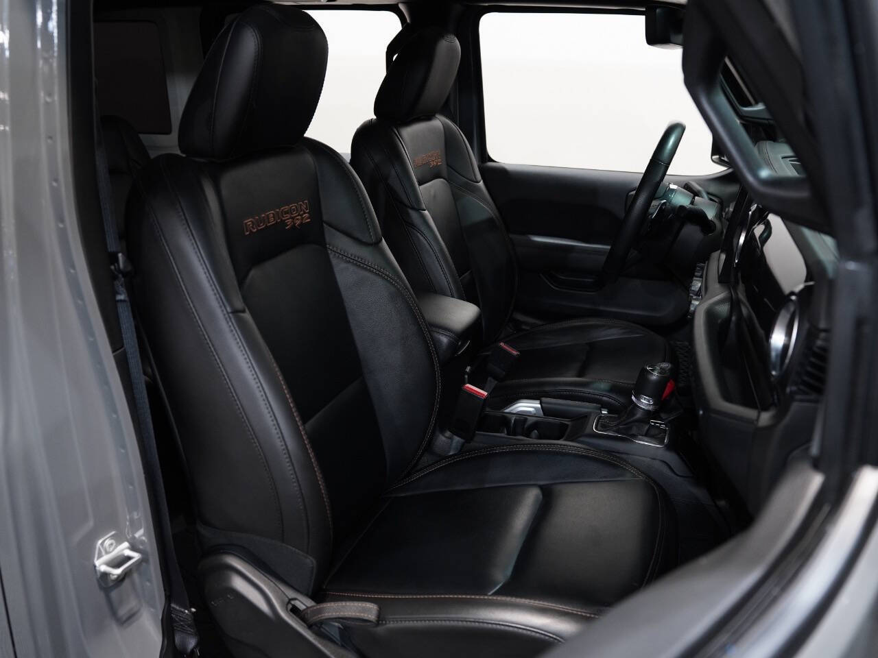 STING GRAY CLEAR COAT, 2021 JEEP WRANGLER UNLIMITED Image 35