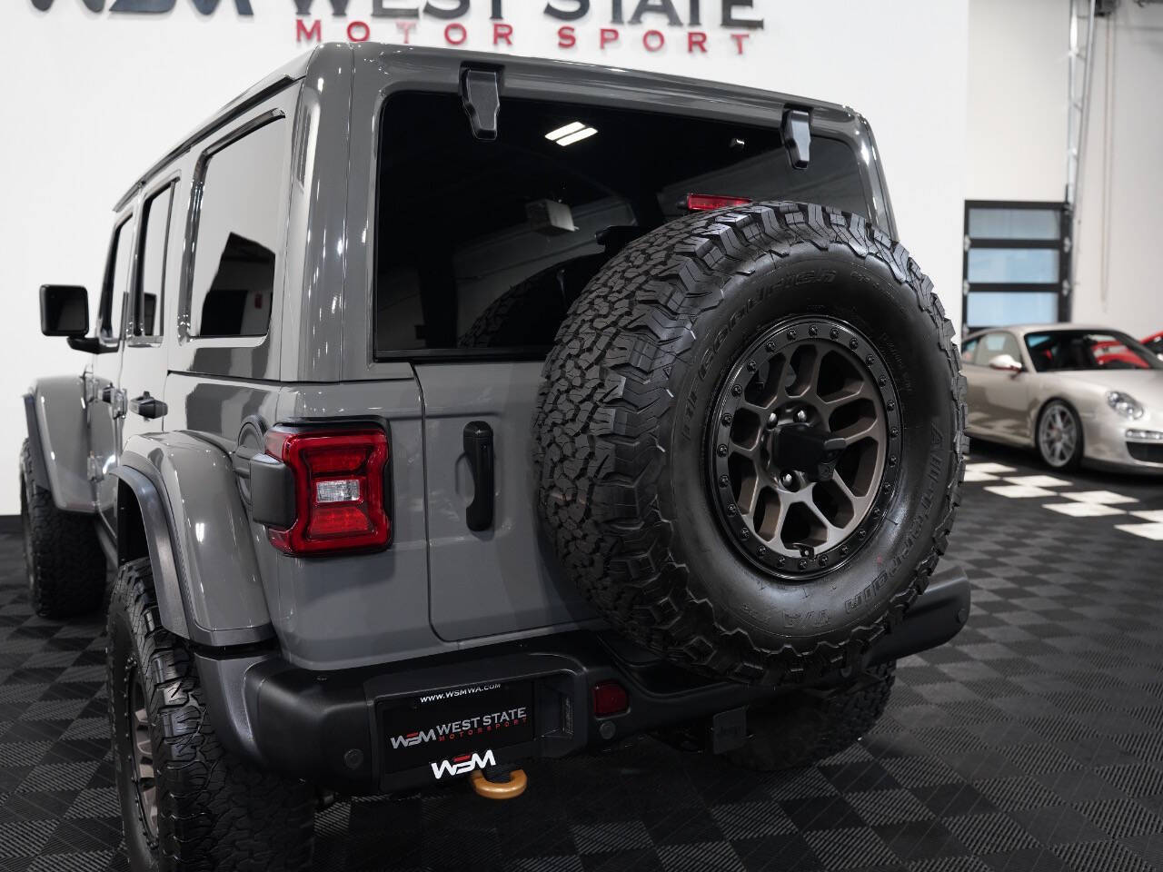 STING GRAY CLEAR COAT, 2021 JEEP WRANGLER UNLIMITED Image 21