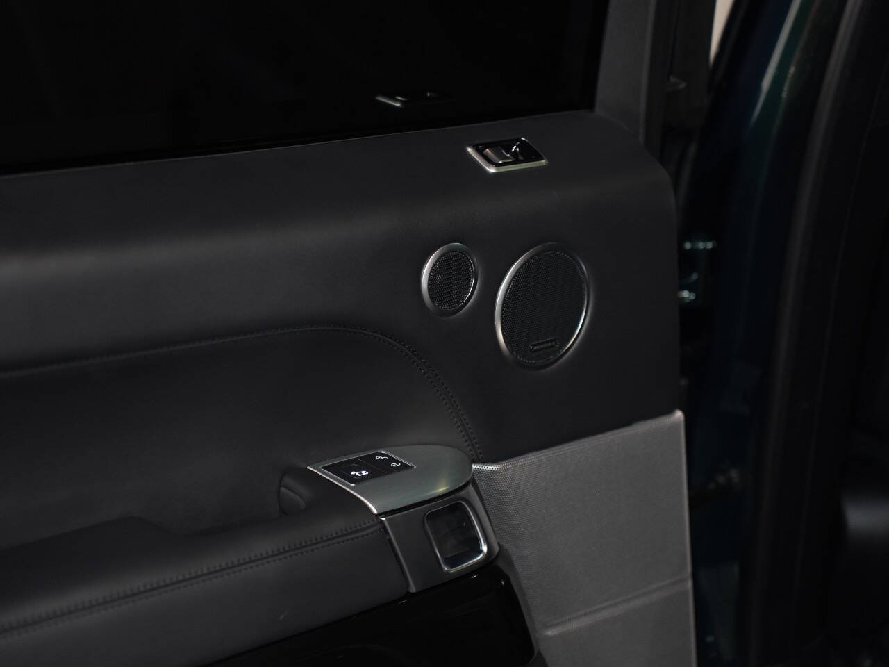 GREEN, 2020 LAND ROVER RANGE ROVER SPORT Image 28