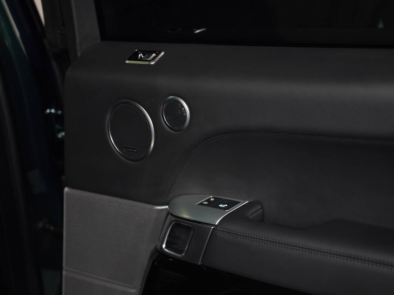GREEN, 2020 LAND ROVER RANGE ROVER SPORT Image 26