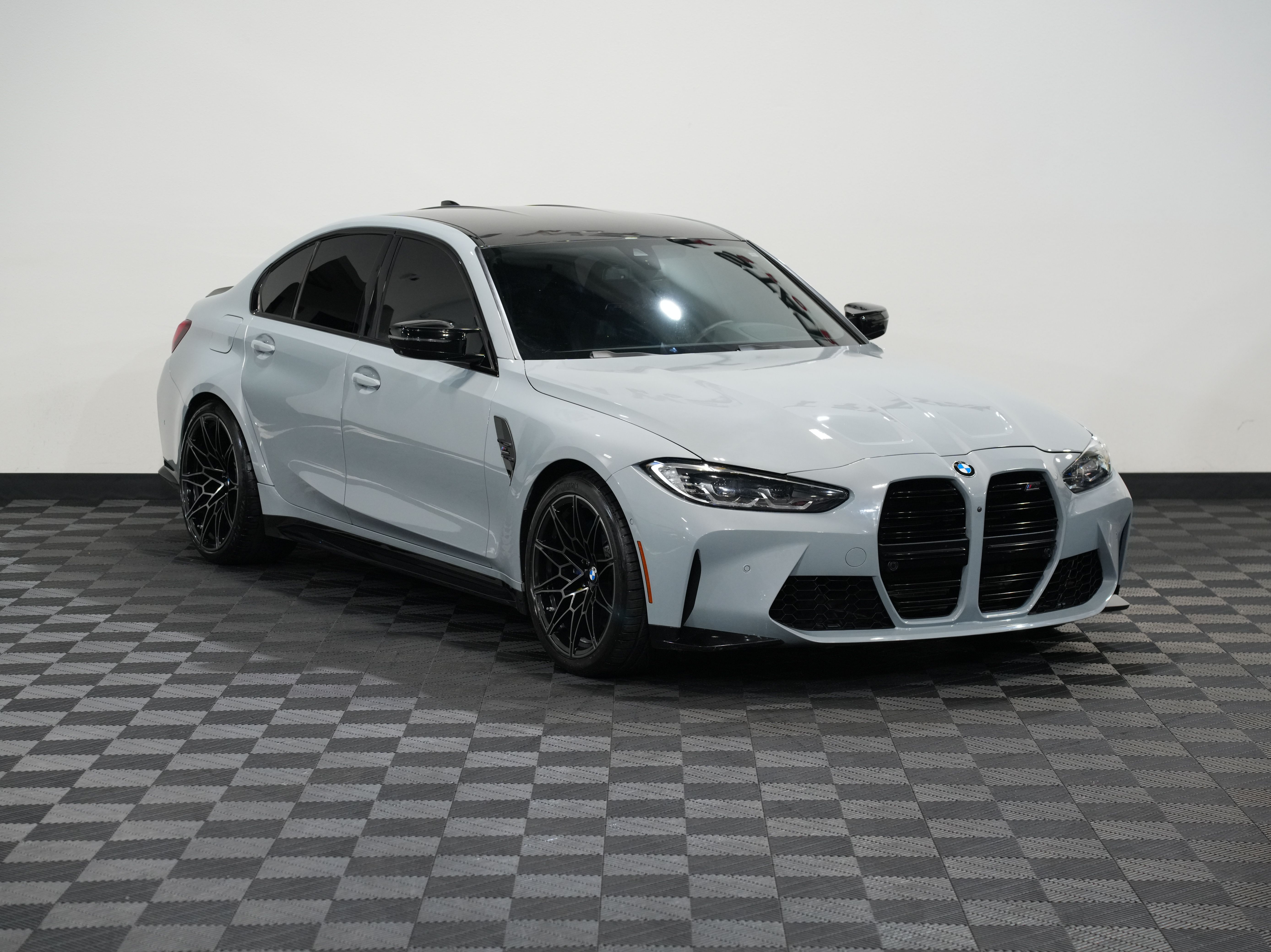 BROOKLYN GREY METALLIC, 2022 BMW M3 Image 5