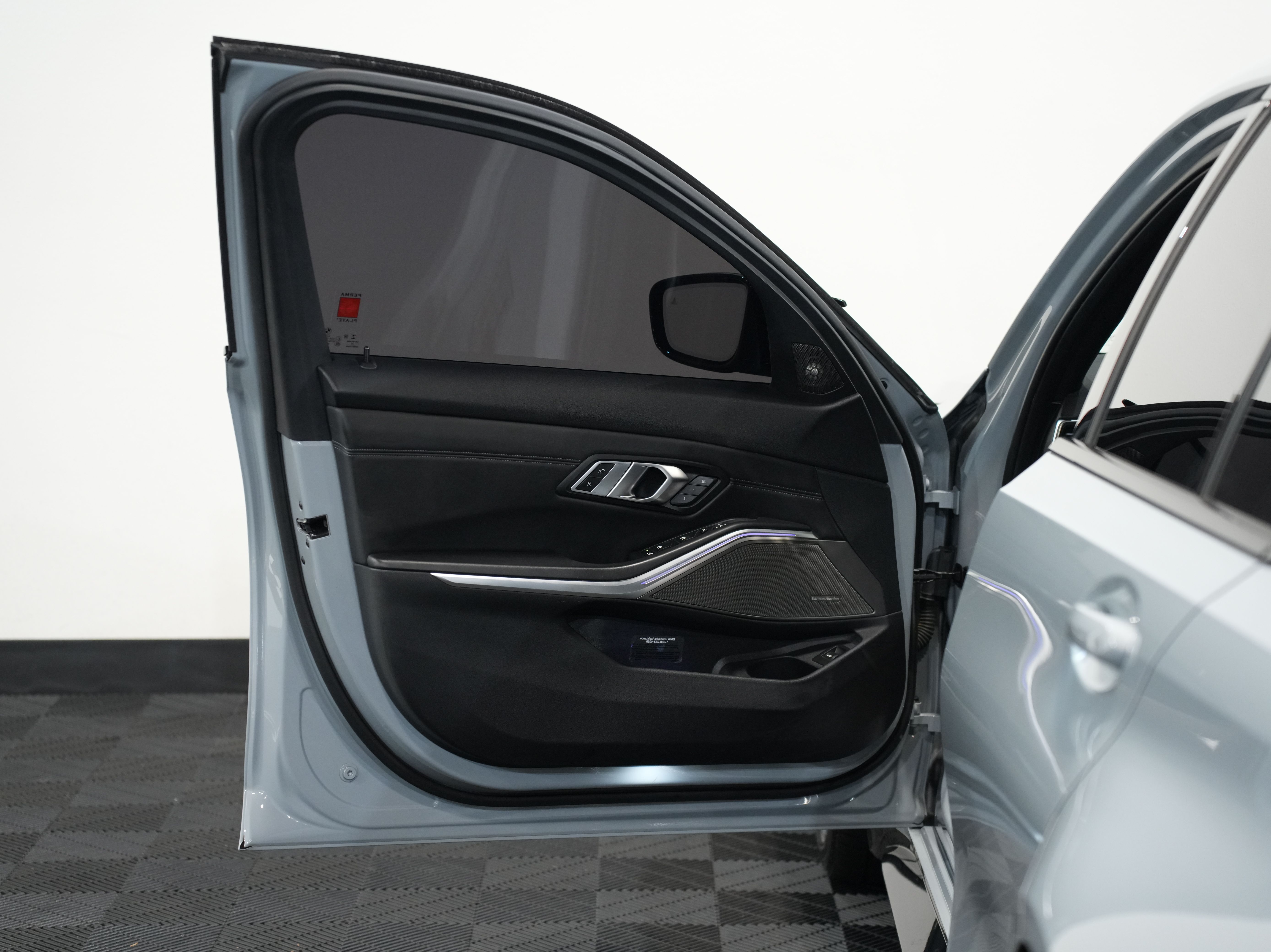 BROOKLYN GREY METALLIC, 2022 BMW M3 Image 24