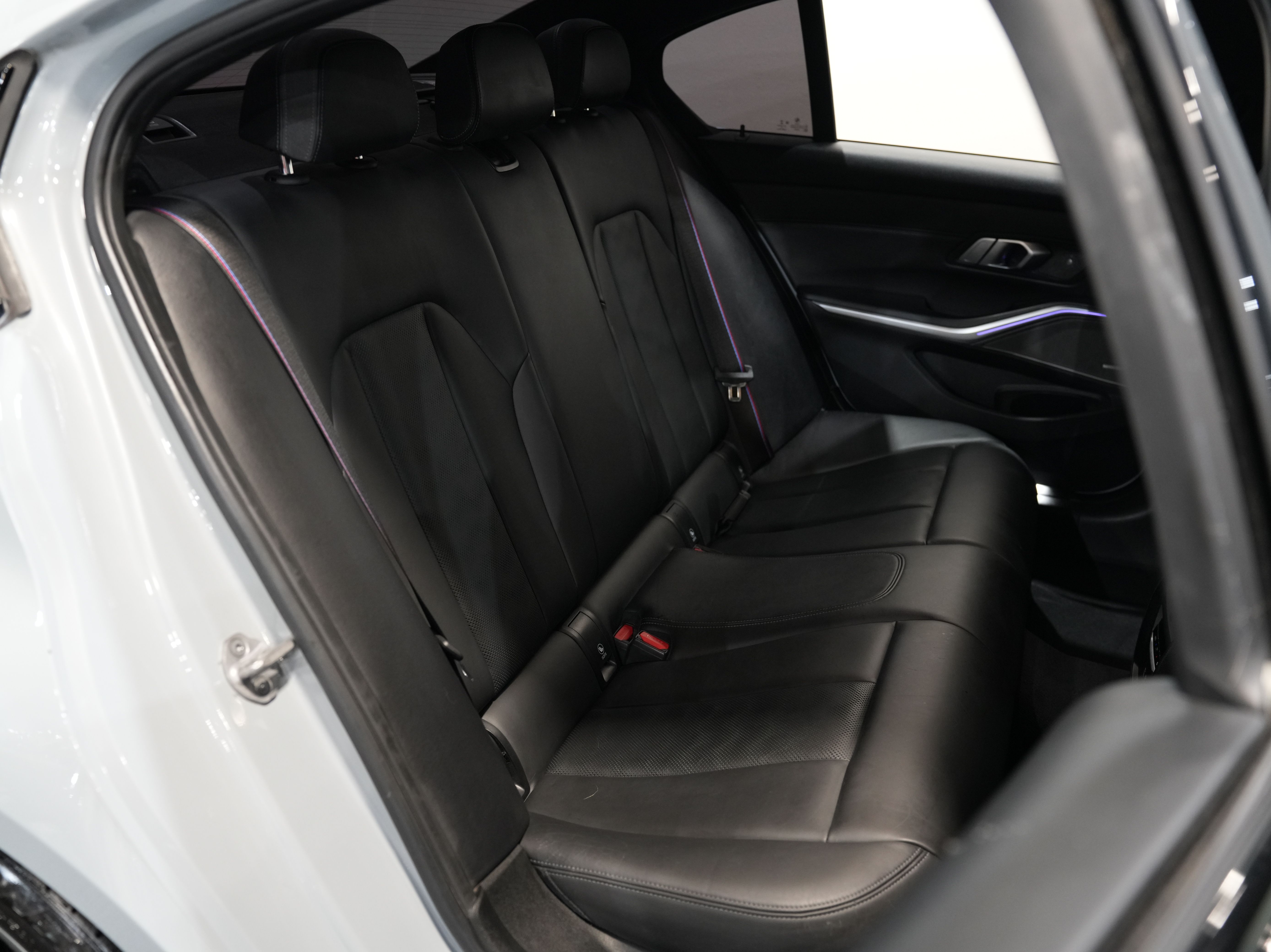 BROOKLYN GREY METALLIC, 2022 BMW M3 Image 42