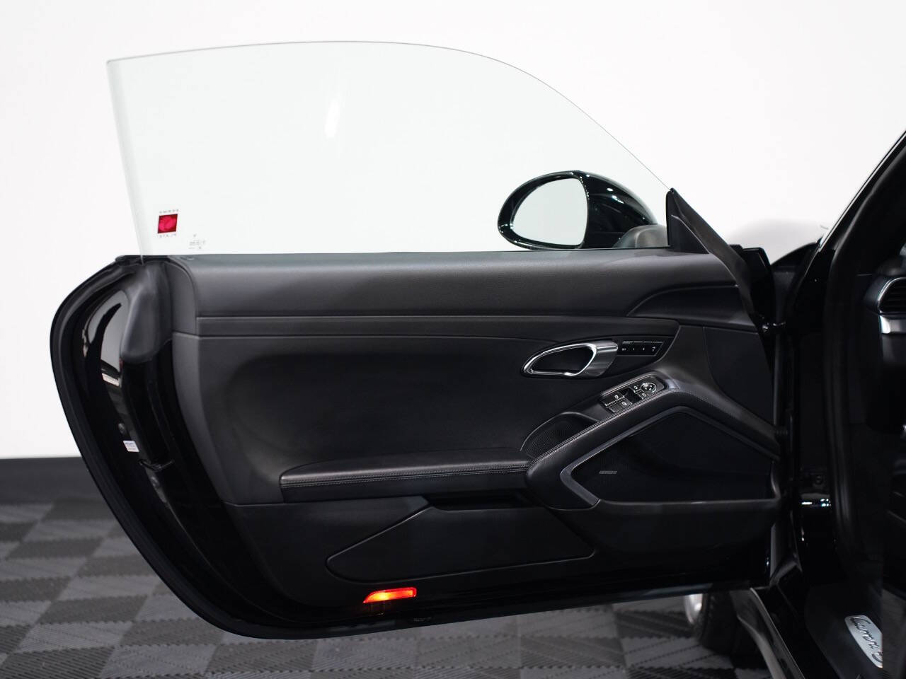 BLACK, 2013 PORSCHE 911 Image 20