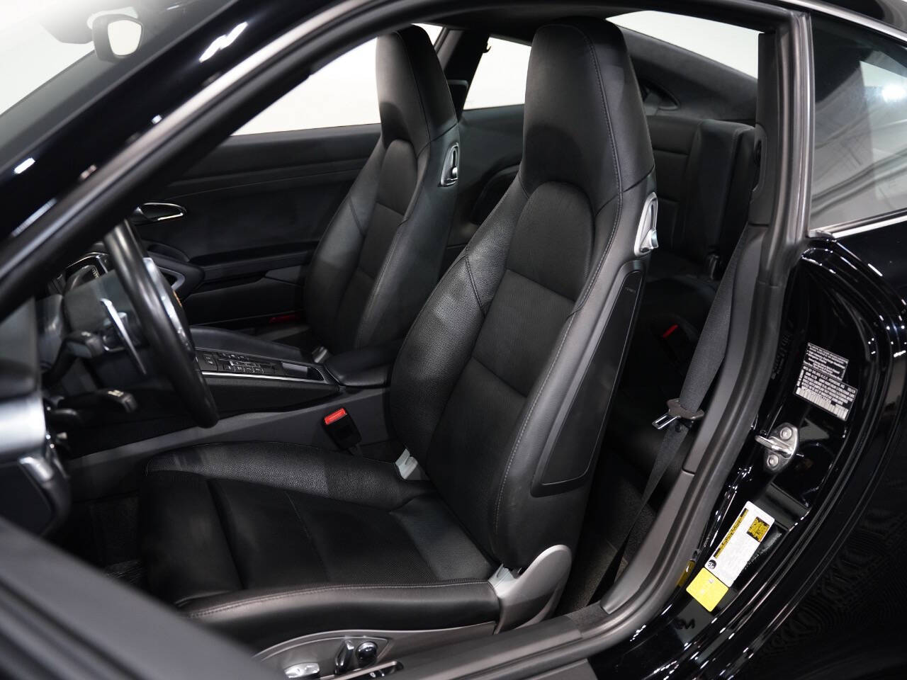 BLACK, 2013 PORSCHE 911 Image 24