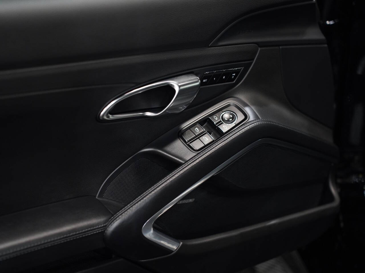 BLACK, 2013 PORSCHE 911 Image 21