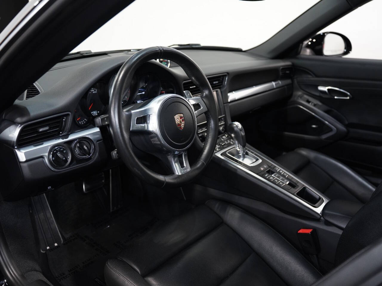 BLACK, 2013 PORSCHE 911 Image 26