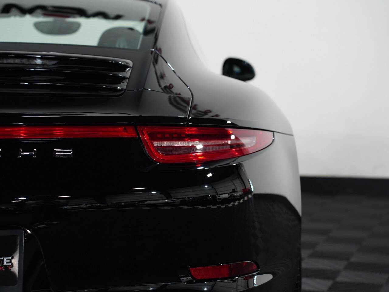 BLACK, 2013 PORSCHE 911 Image 16