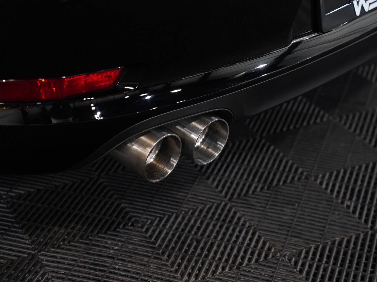 BLACK, 2013 PORSCHE 911 Image 17