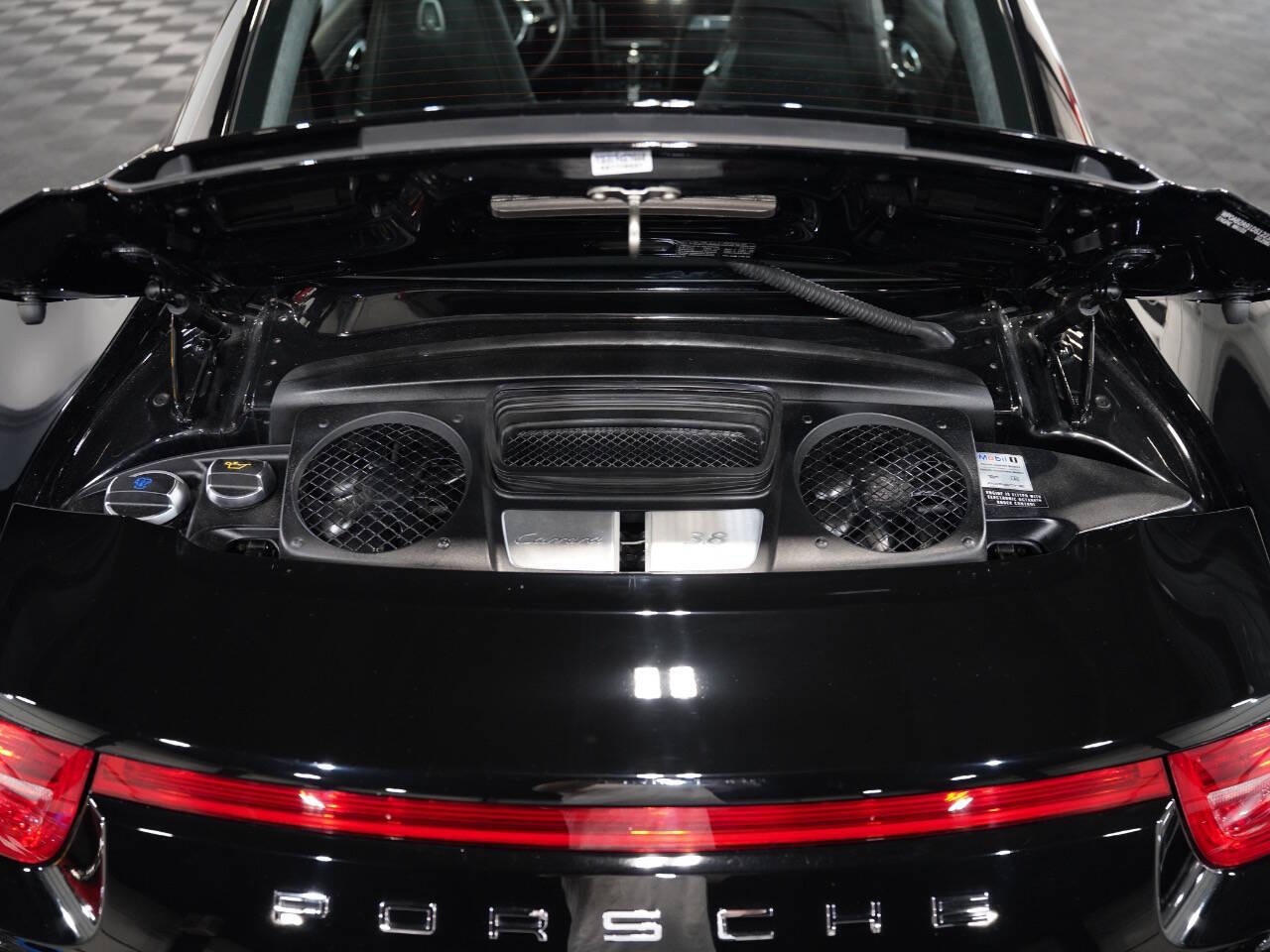 BLACK, 2013 PORSCHE 911 Image 43