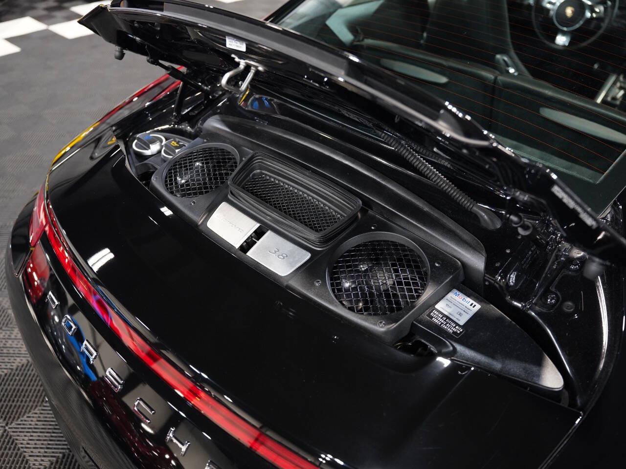 BLACK, 2013 PORSCHE 911 Image 44