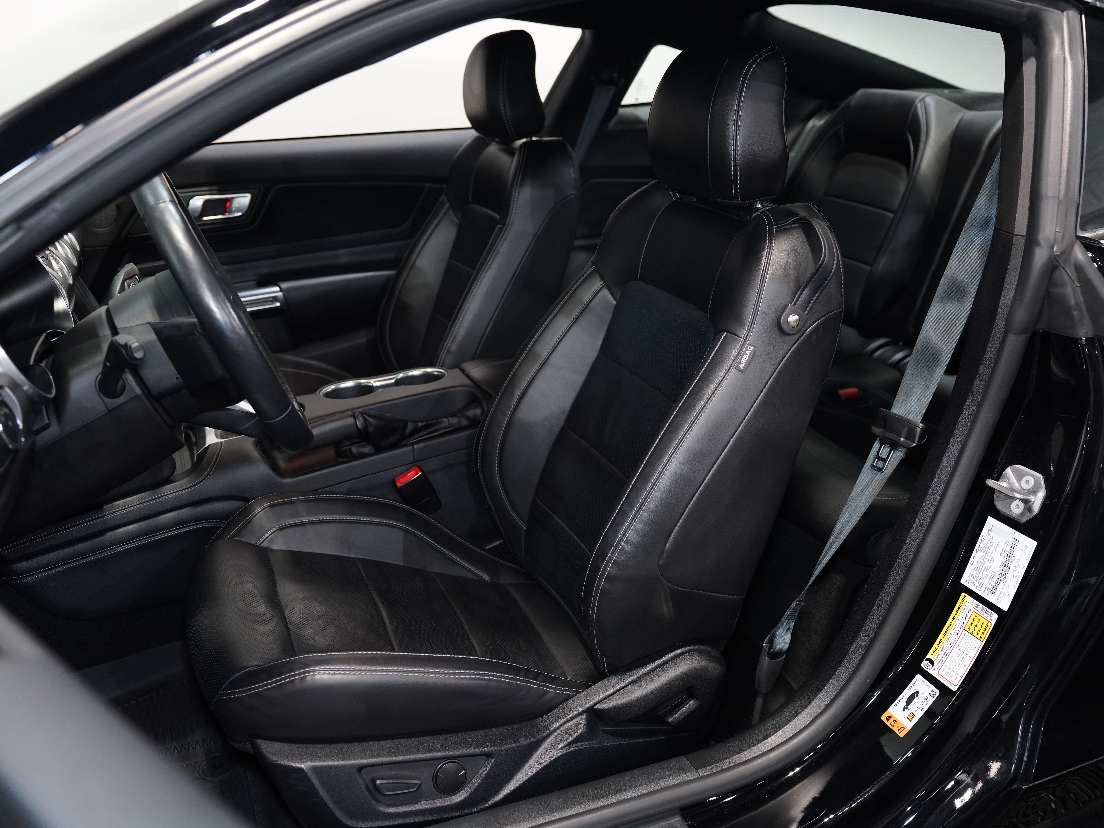 BLACK, 2021 FORD MUSTANG Image 29