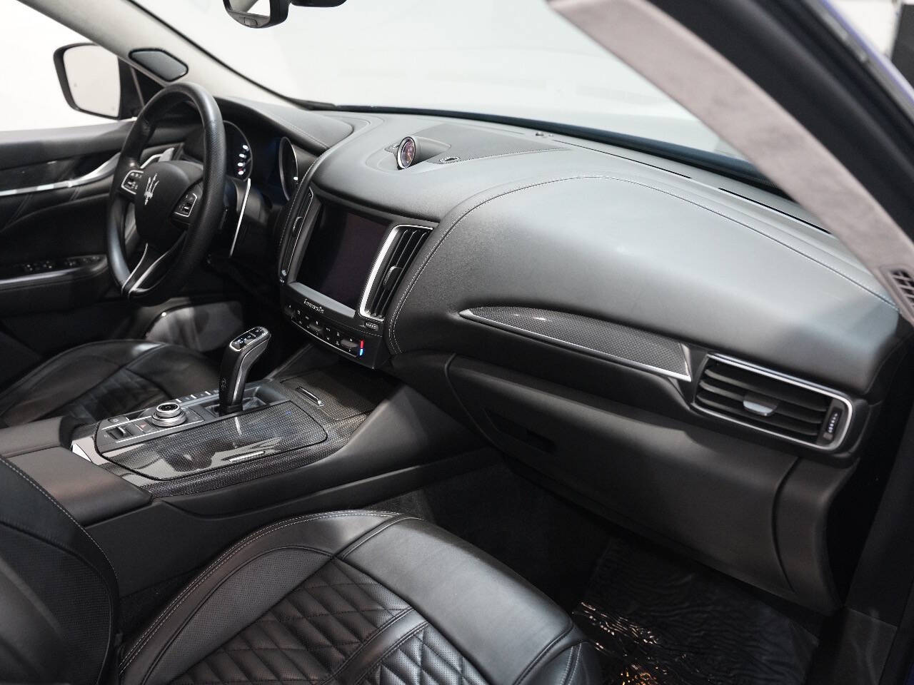 BLU EMOZIONE, 2019 MASERATI LEVANTE Image 37