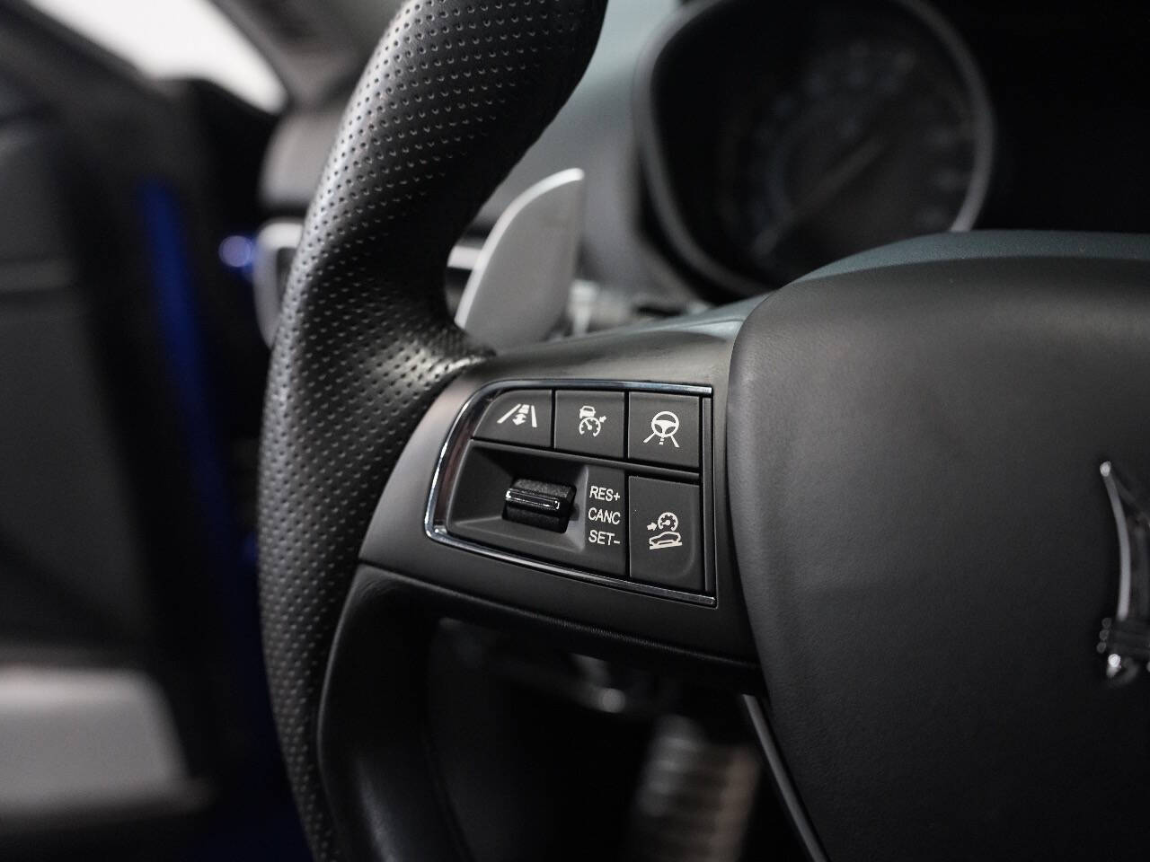 BLU EMOZIONE, 2019 MASERATI LEVANTE Image 43