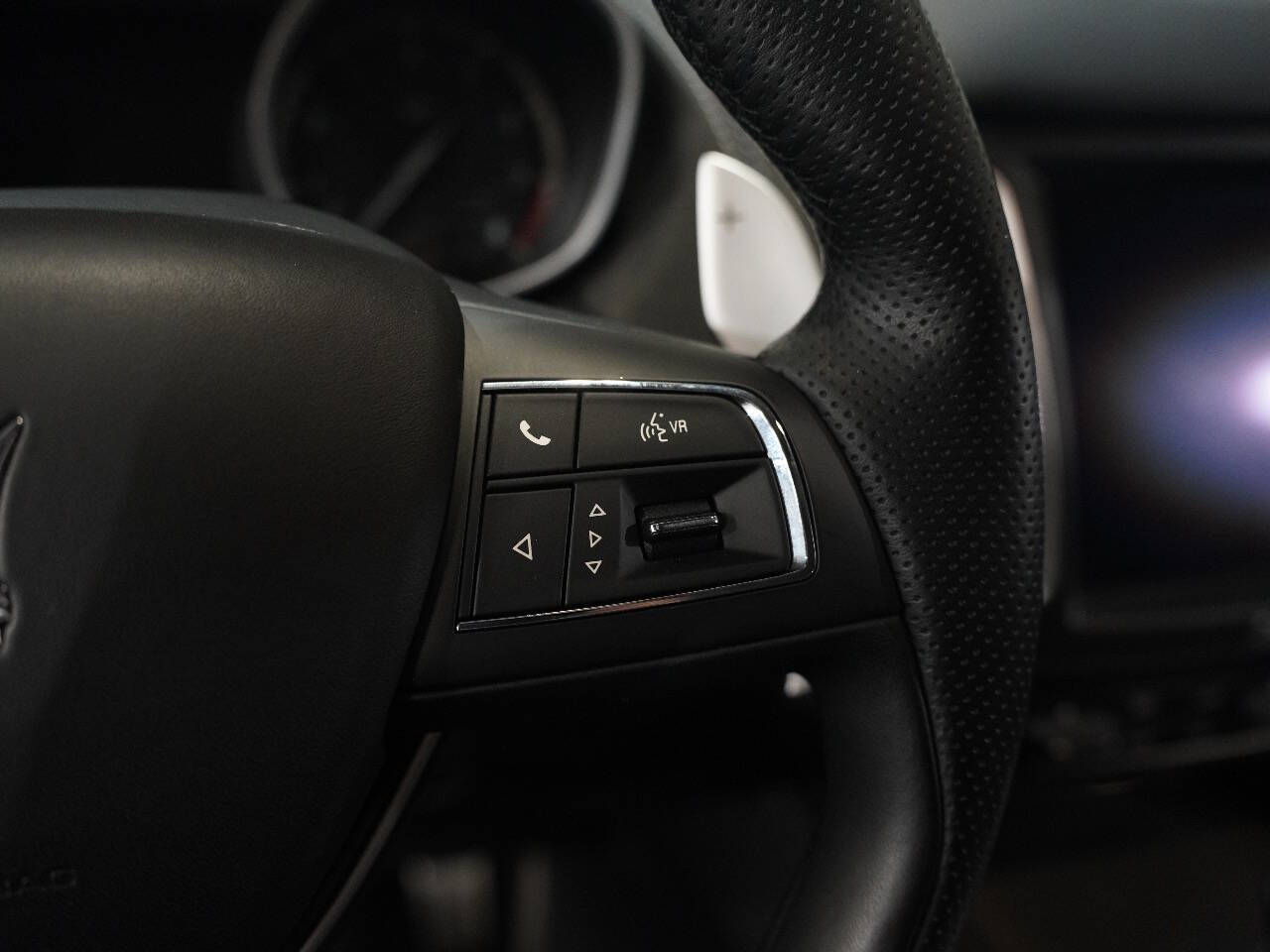 BLU EMOZIONE, 2019 MASERATI LEVANTE Image 44
