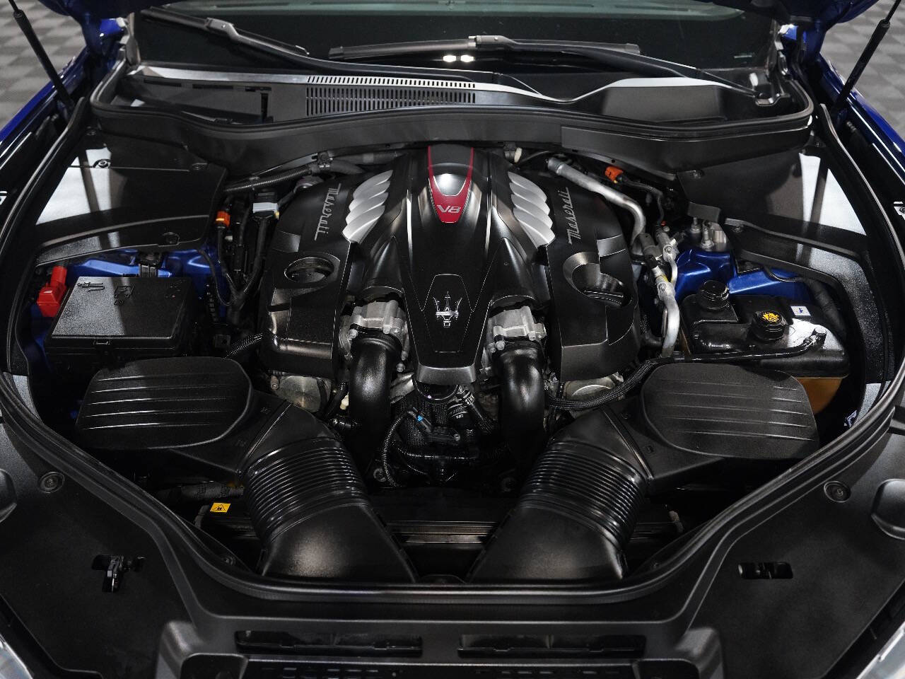 BLU EMOZIONE, 2019 MASERATI LEVANTE Image 53