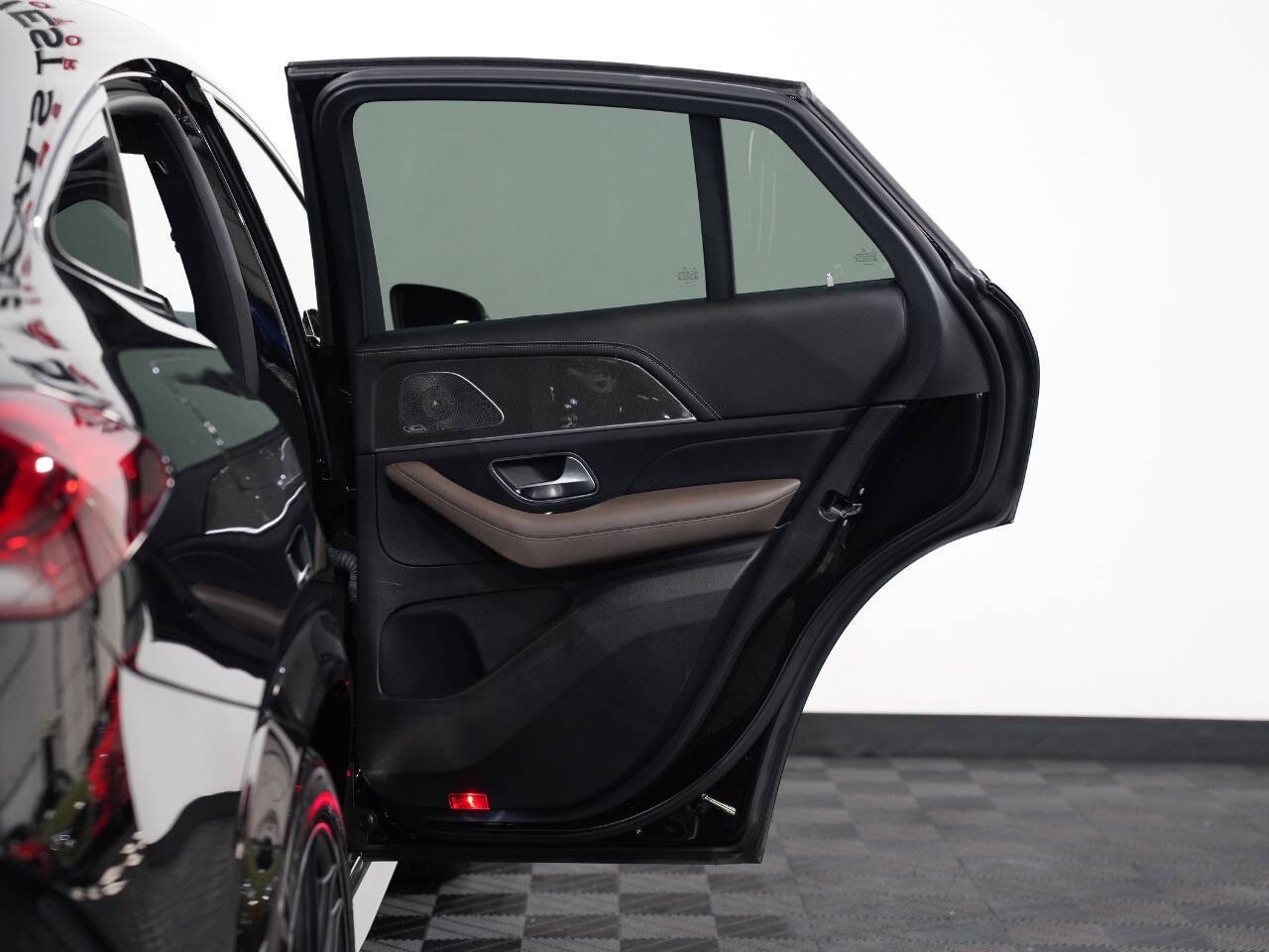OBSIDIAN BLACK METALLIC, 2021 MERCEDES-BENZ MERCEDES-AMG GLE COUPE Image 25
