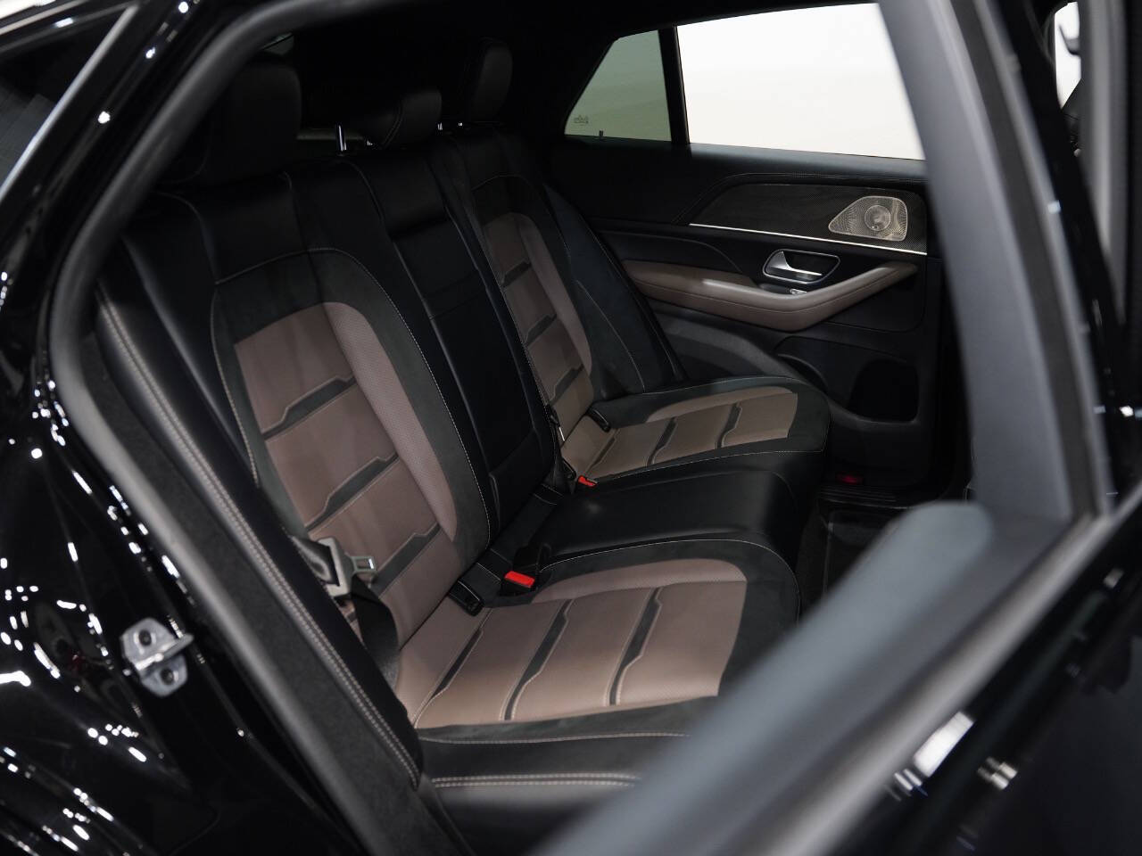 OBSIDIAN BLACK METALLIC, 2021 MERCEDES-BENZ MERCEDES-AMG GLE COUPE Image 38