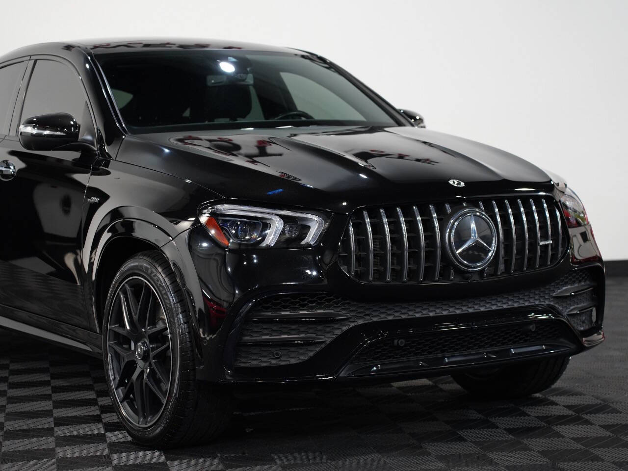 OBSIDIAN BLACK METALLIC, 2021 MERCEDES-BENZ MERCEDES-AMG GLE COUPE Image 9