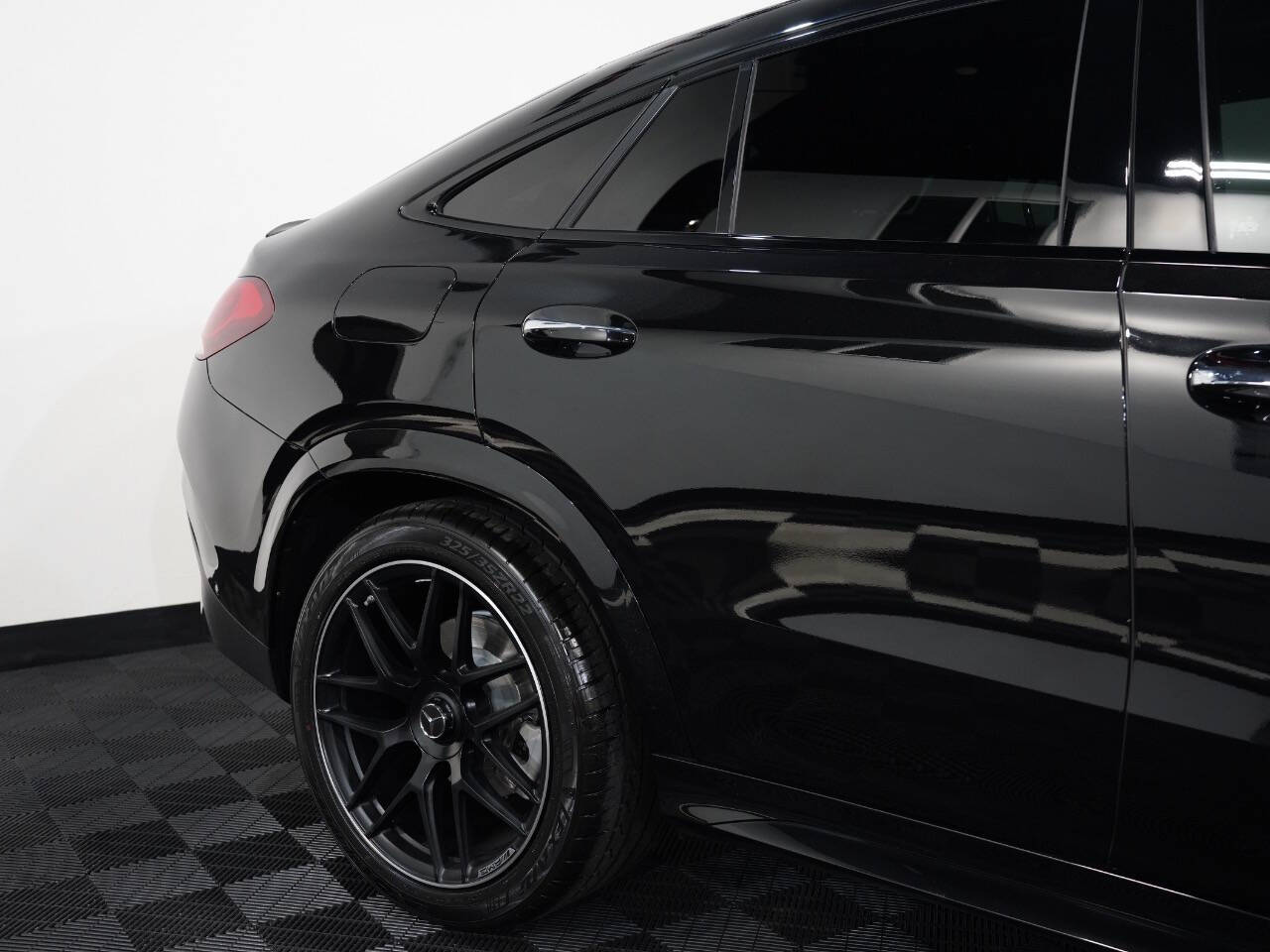 OBSIDIAN BLACK METALLIC, 2021 MERCEDES-BENZ MERCEDES-AMG GLE COUPE Image 15