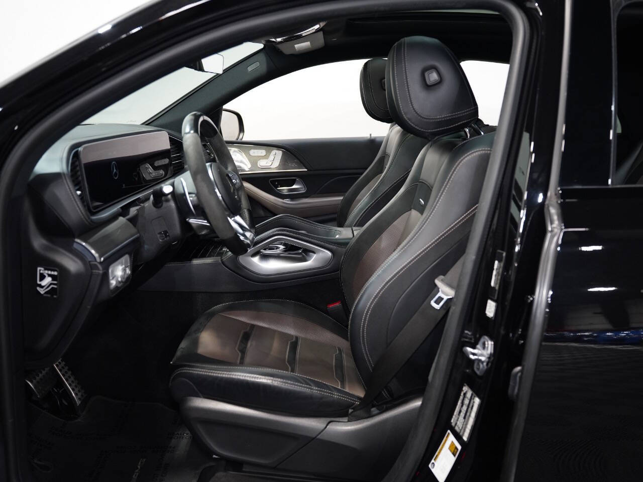 OBSIDIAN BLACK METALLIC, 2021 MERCEDES-BENZ MERCEDES-AMG GLE COUPE Image 31
