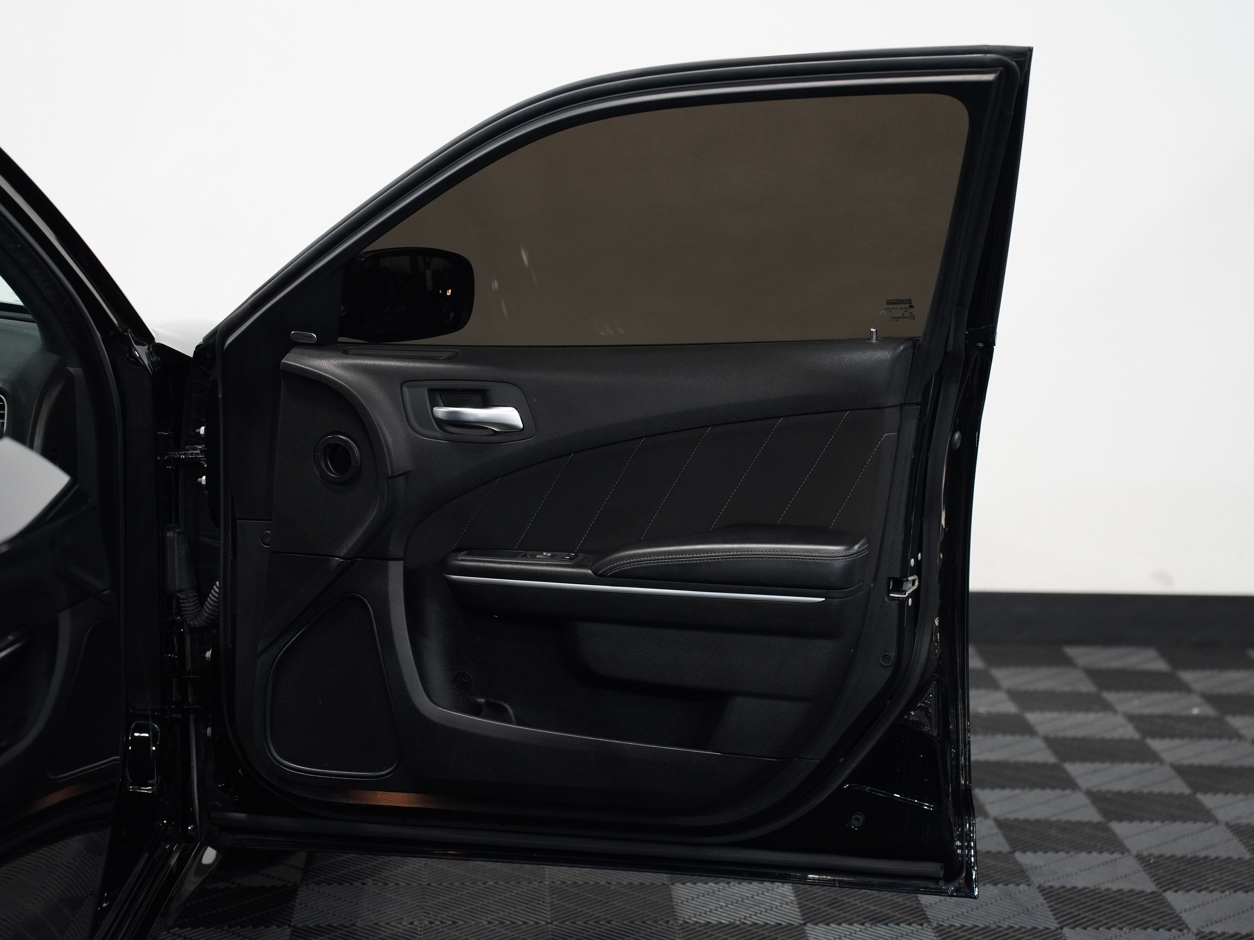 2020 DODGE CHARGER Image 24