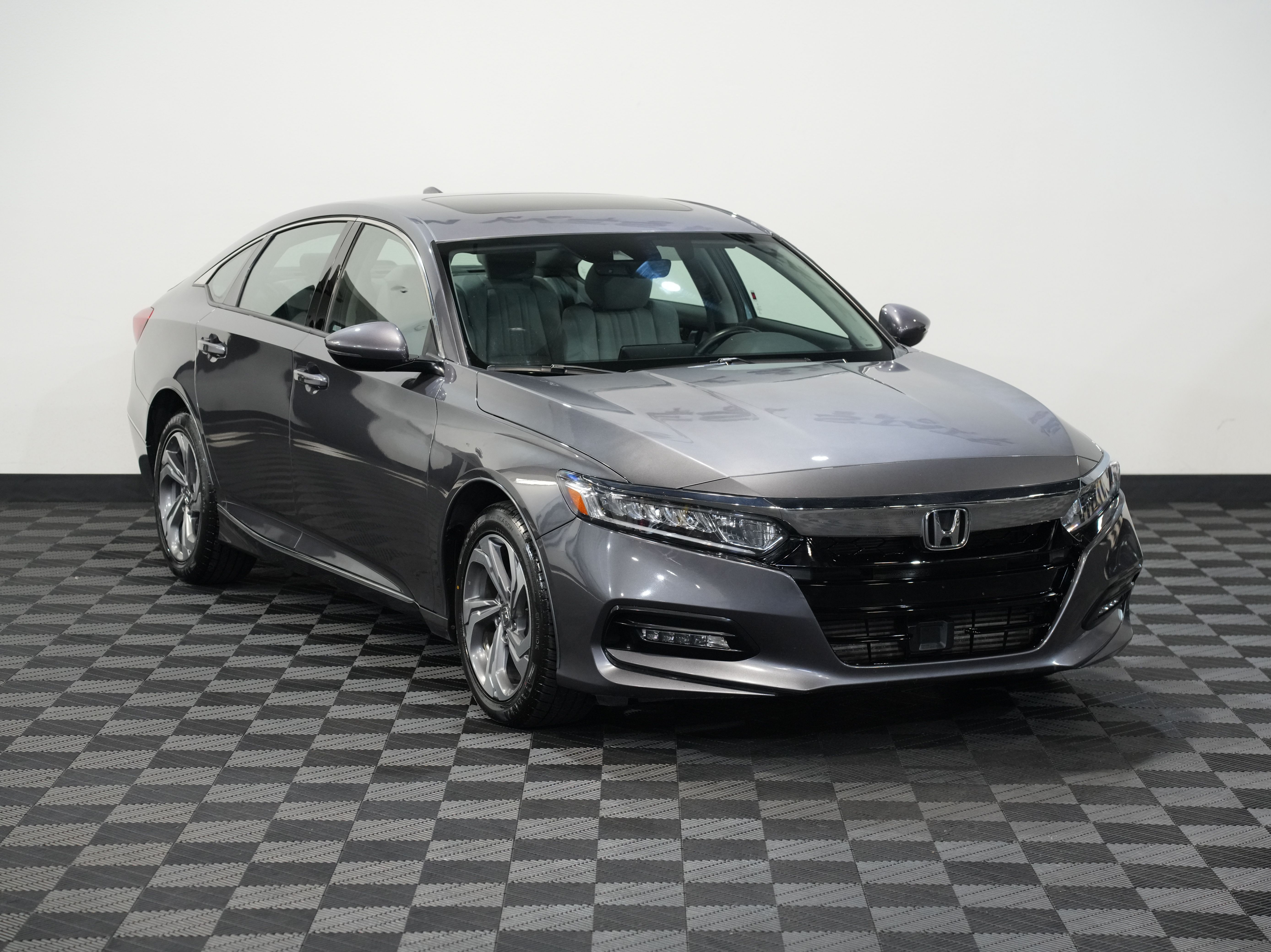 GRAY, 2018 HONDA ACCORD Image 5