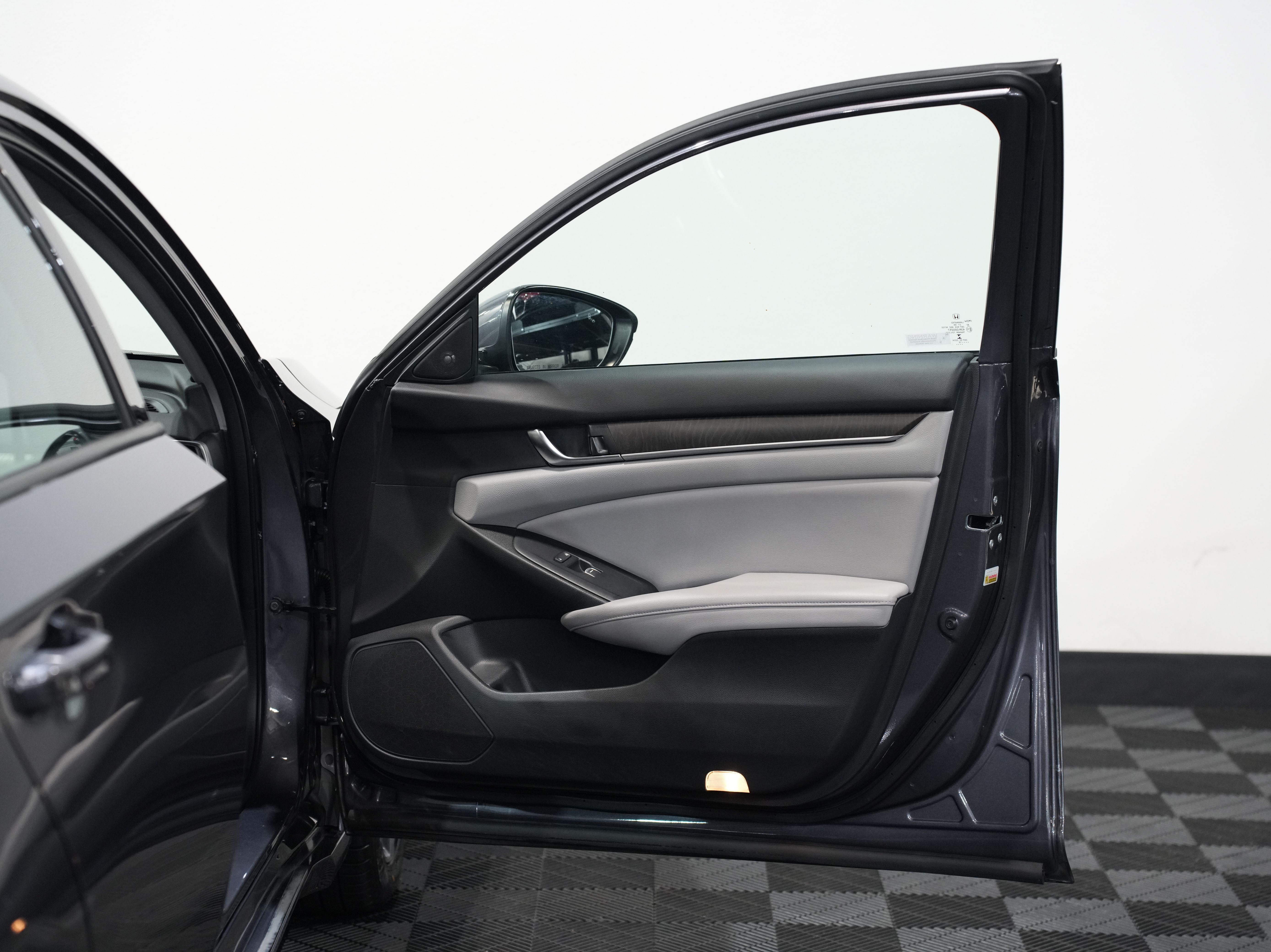 GRAY, 2018 HONDA ACCORD Image 21