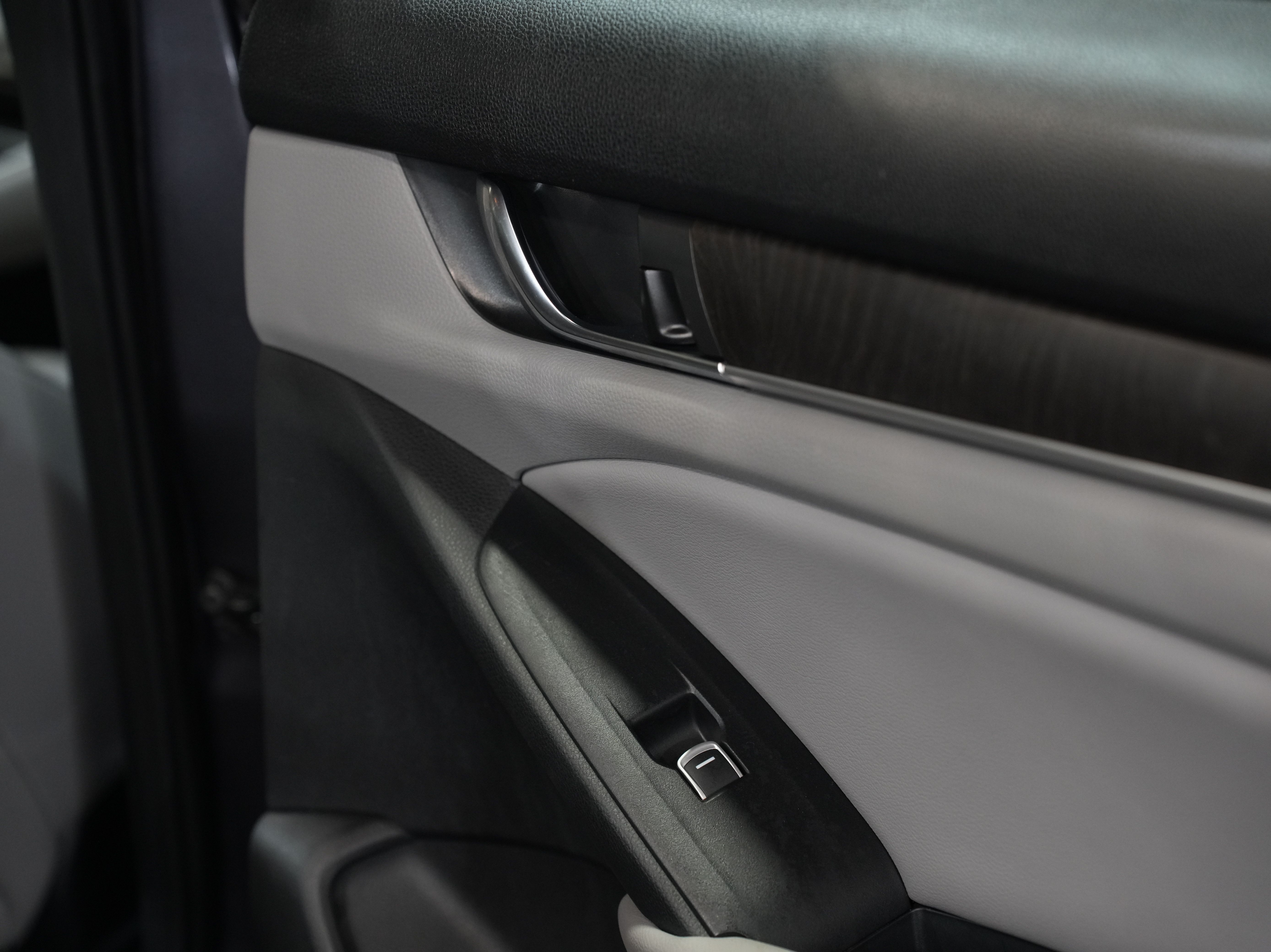 GRAY, 2018 HONDA ACCORD Image 26