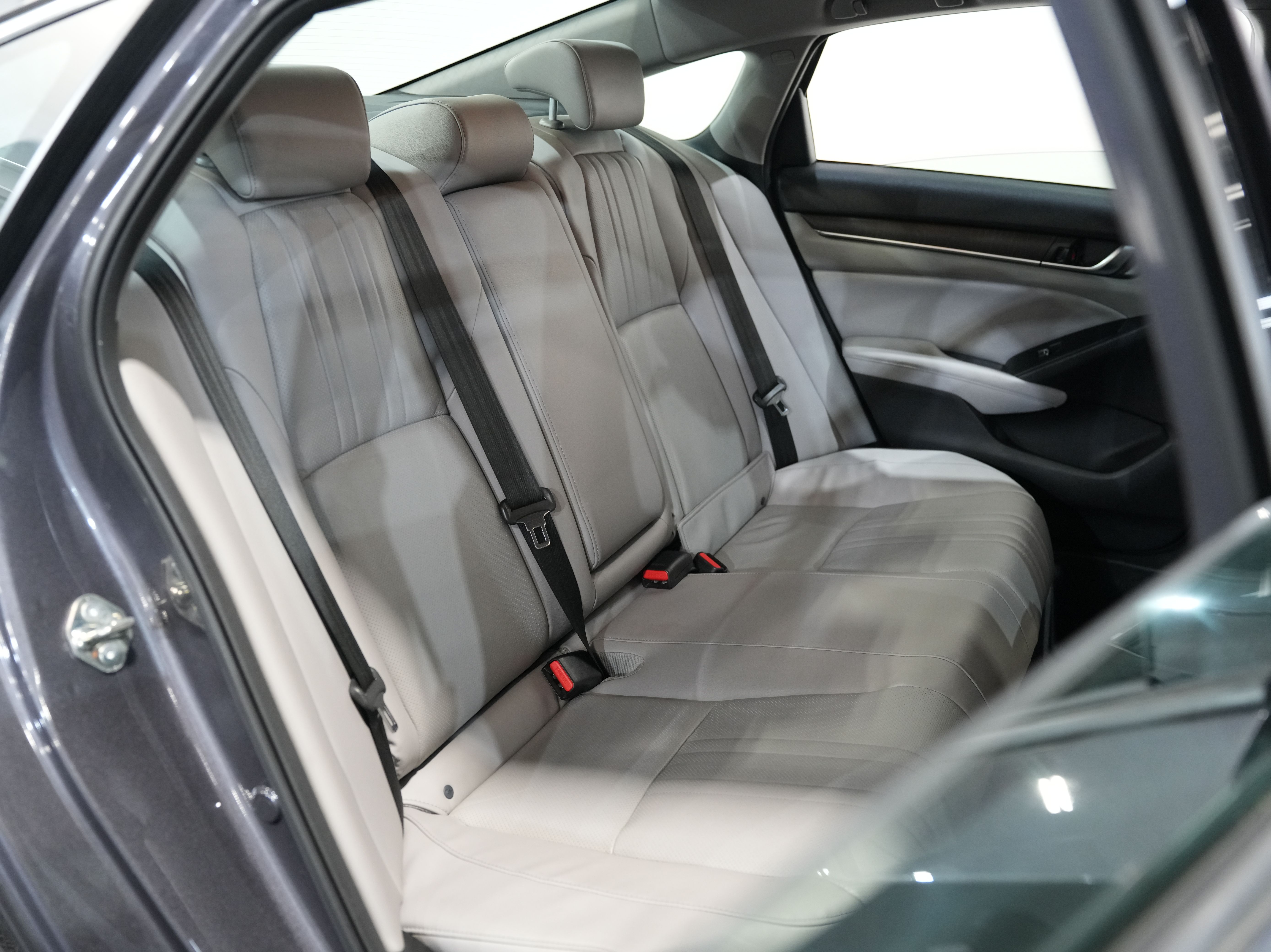 GRAY, 2018 HONDA ACCORD Image 35