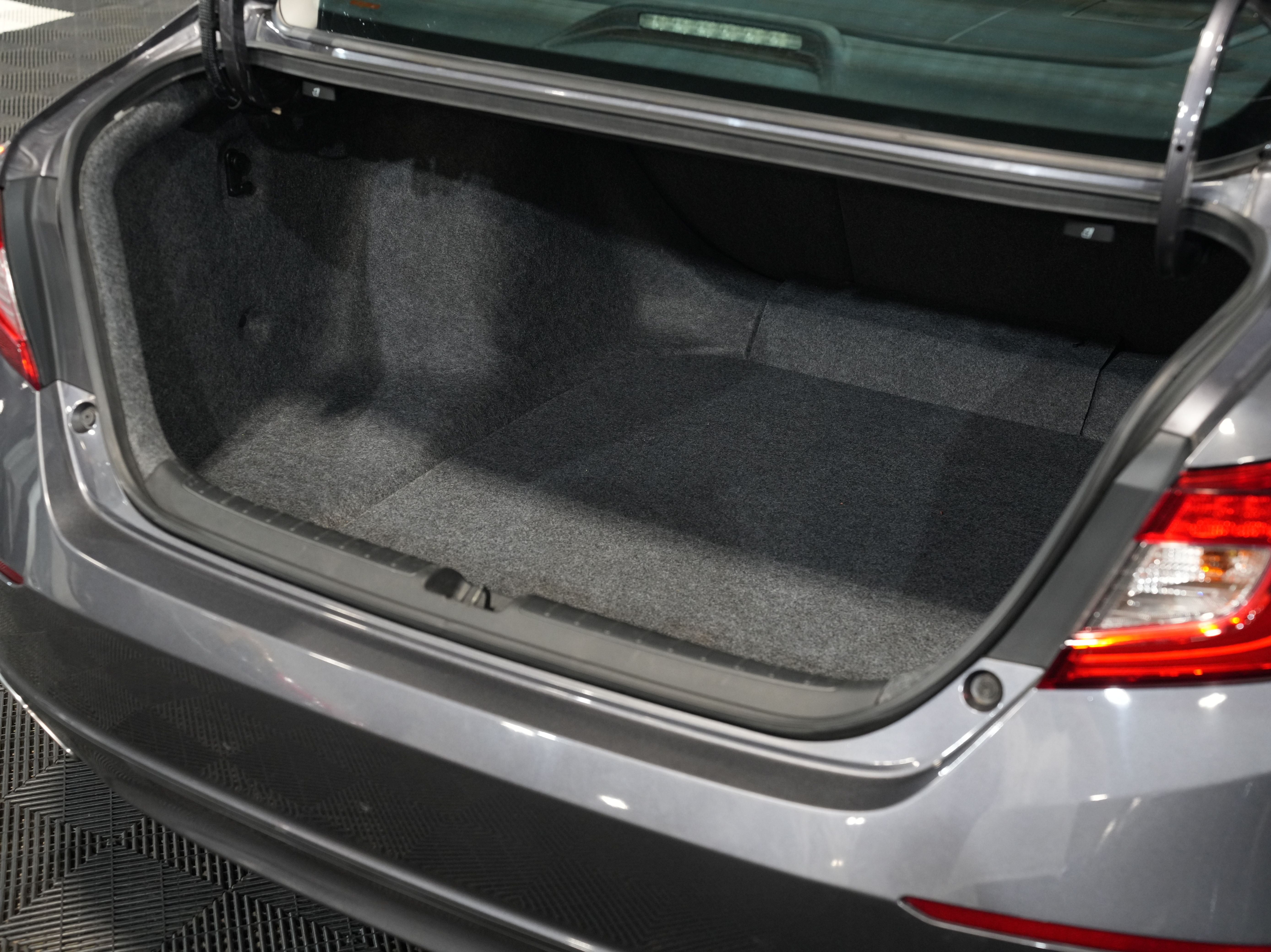 GRAY, 2018 HONDA ACCORD Image 49