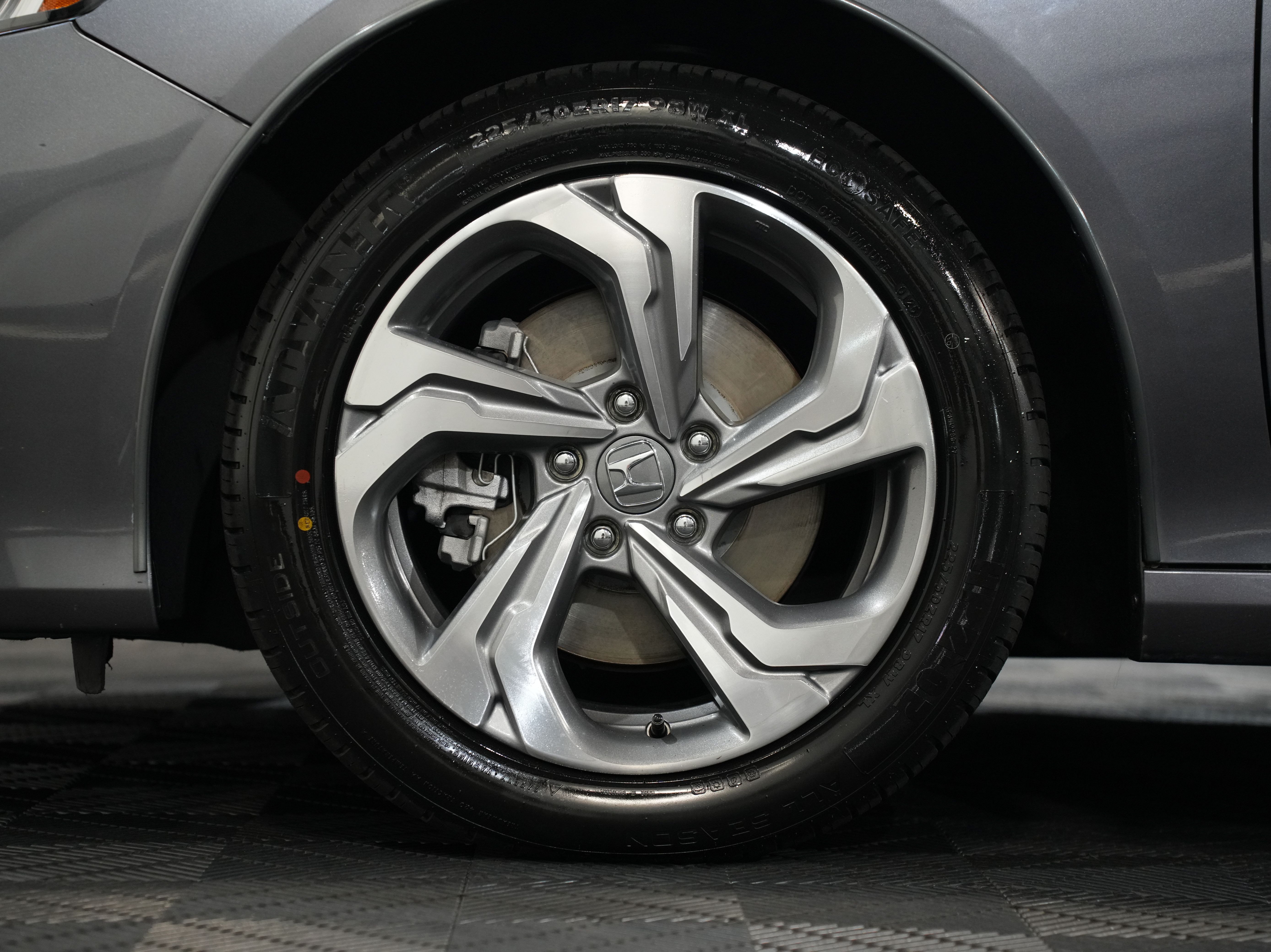 GRAY, 2018 HONDA ACCORD Image 50