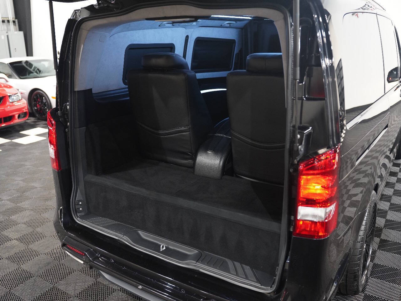 BLACK, 2017 MERCEDES-BENZ METRIS PASSENGER Image 53