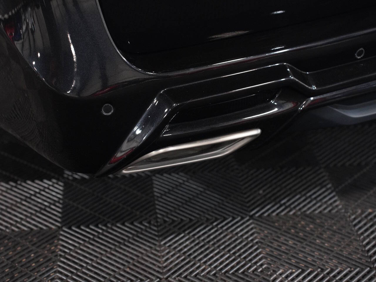 BLACK, 2017 MERCEDES-BENZ METRIS PASSENGER Image 16