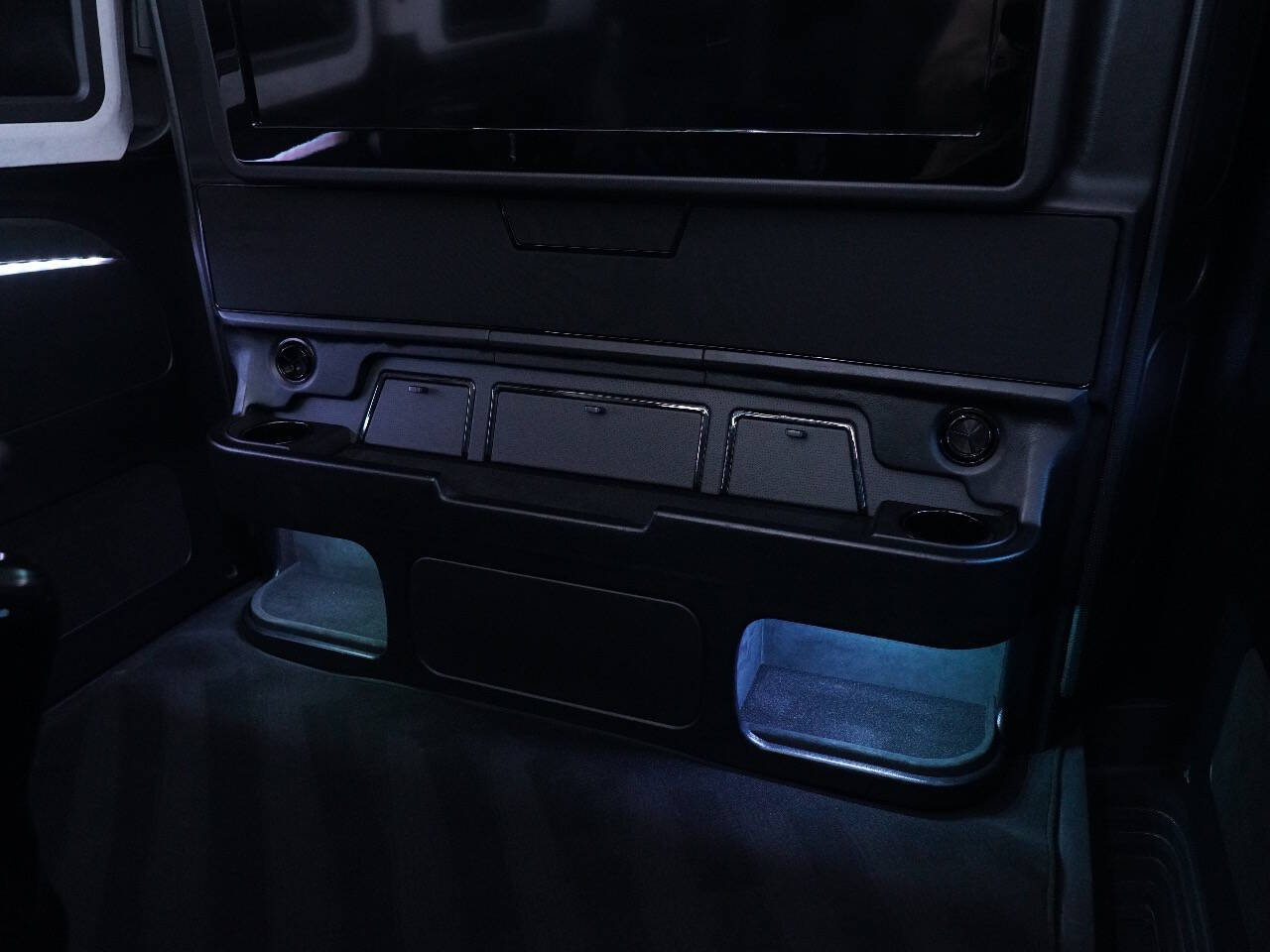 BLACK, 2017 MERCEDES-BENZ METRIS PASSENGER Image 45