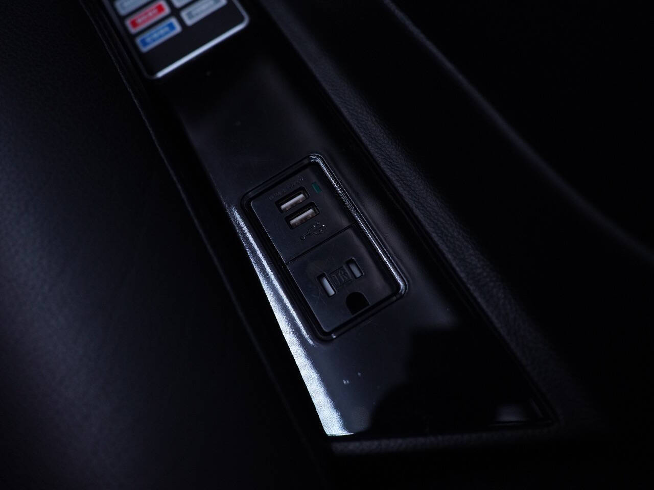 BLACK, 2017 MERCEDES-BENZ METRIS PASSENGER Image 39