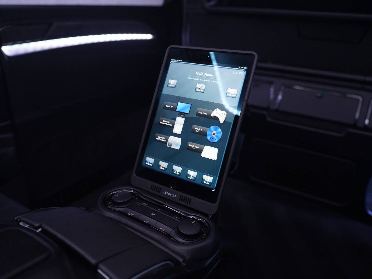 BLACK, 2017 MERCEDES-BENZ METRIS PASSENGER Image 43