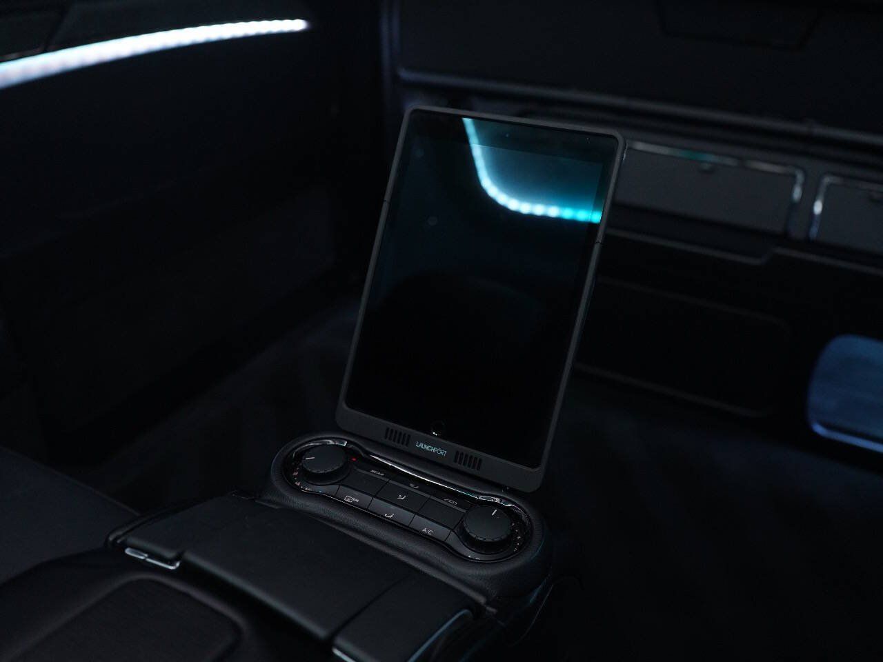 BLACK, 2017 MERCEDES-BENZ METRIS PASSENGER Image 42