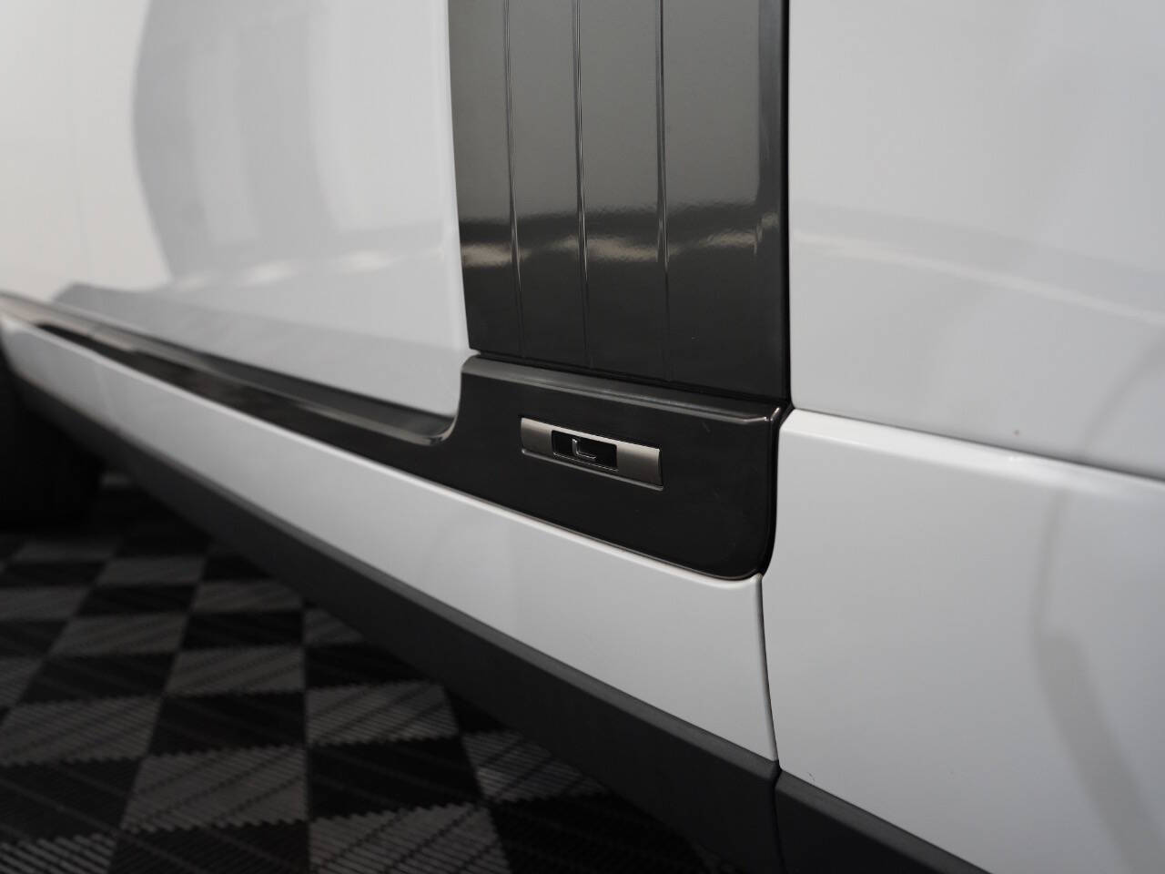 FUJI WHITE, 2019 LAND ROVER RANGE ROVER Image 12