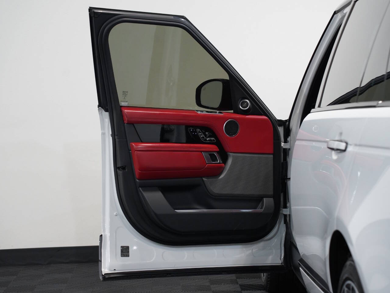 FUJI WHITE, 2019 LAND ROVER RANGE ROVER Image 20