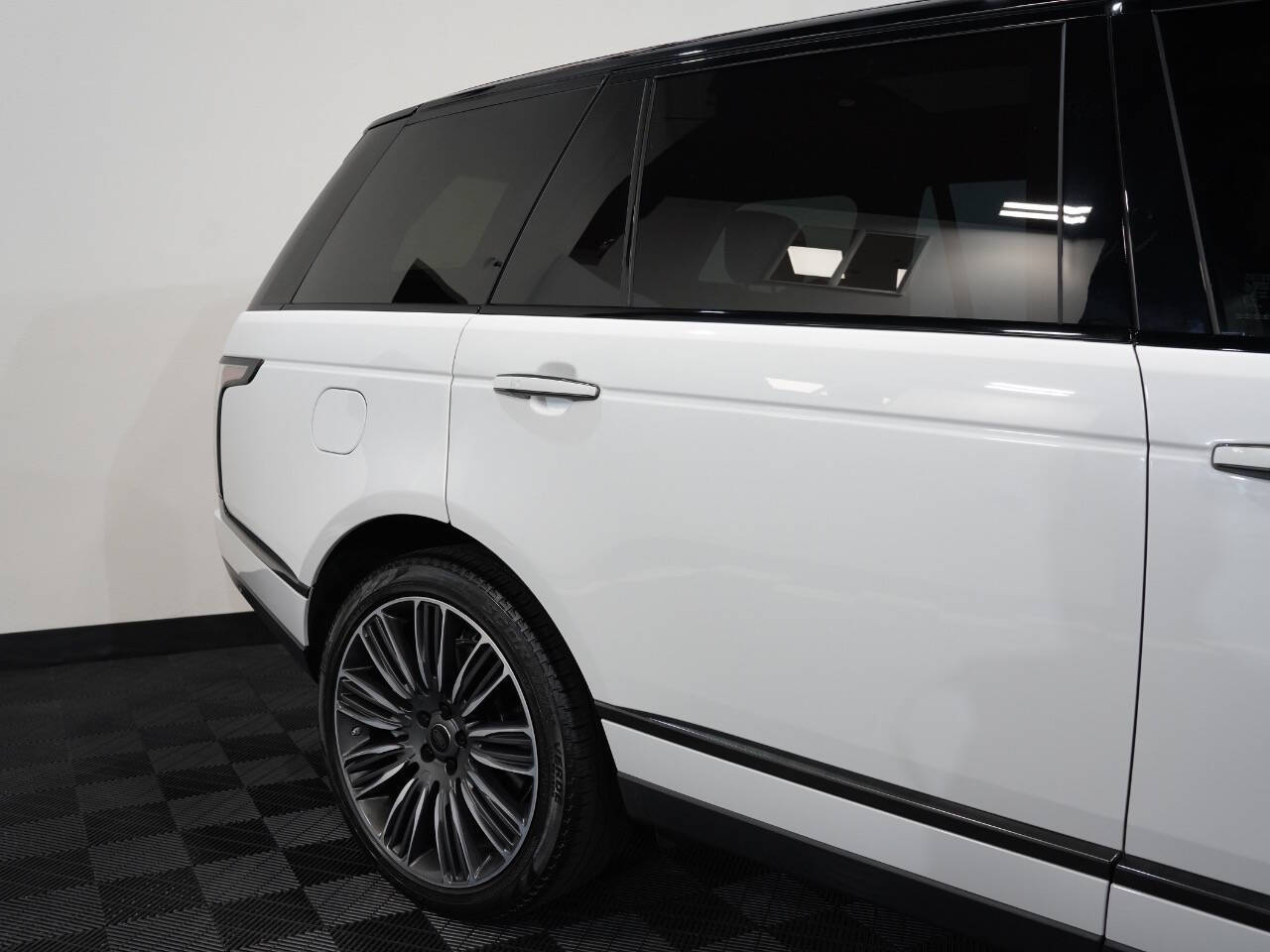 FUJI WHITE, 2019 LAND ROVER RANGE ROVER Image 14