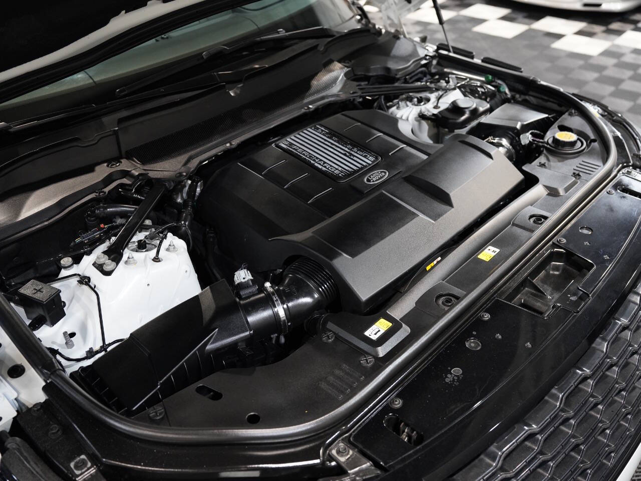 FUJI WHITE, 2019 LAND ROVER RANGE ROVER Image 49