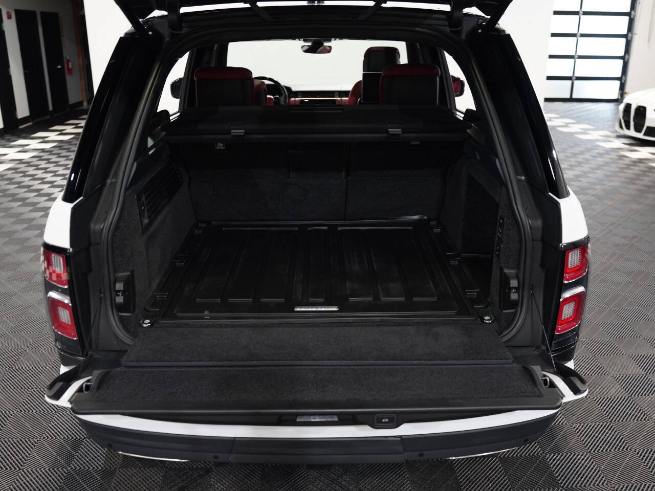 FUJI WHITE, 2019 LAND ROVER RANGE ROVER Image 56