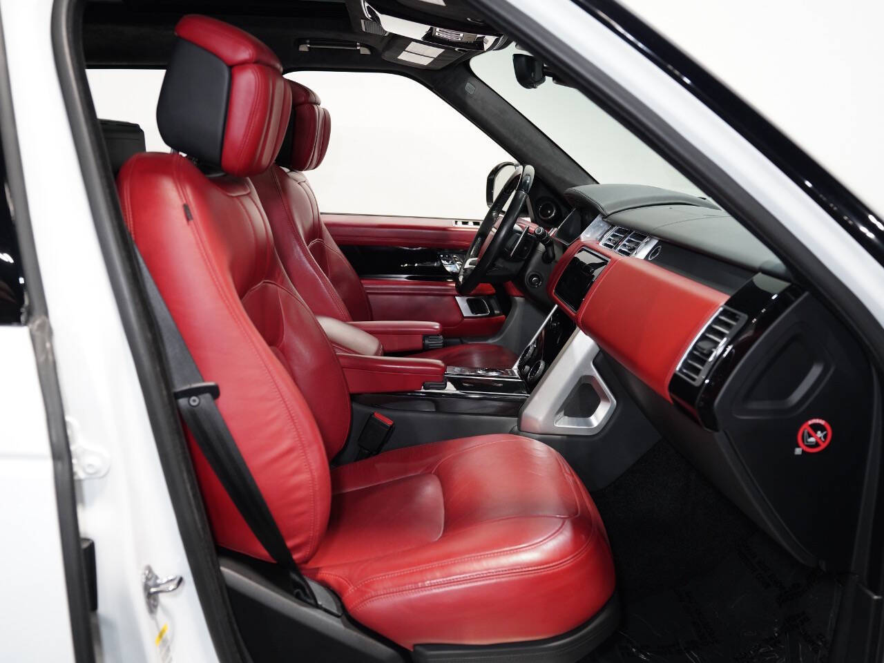 FUJI WHITE, 2019 LAND ROVER RANGE ROVER Image 32