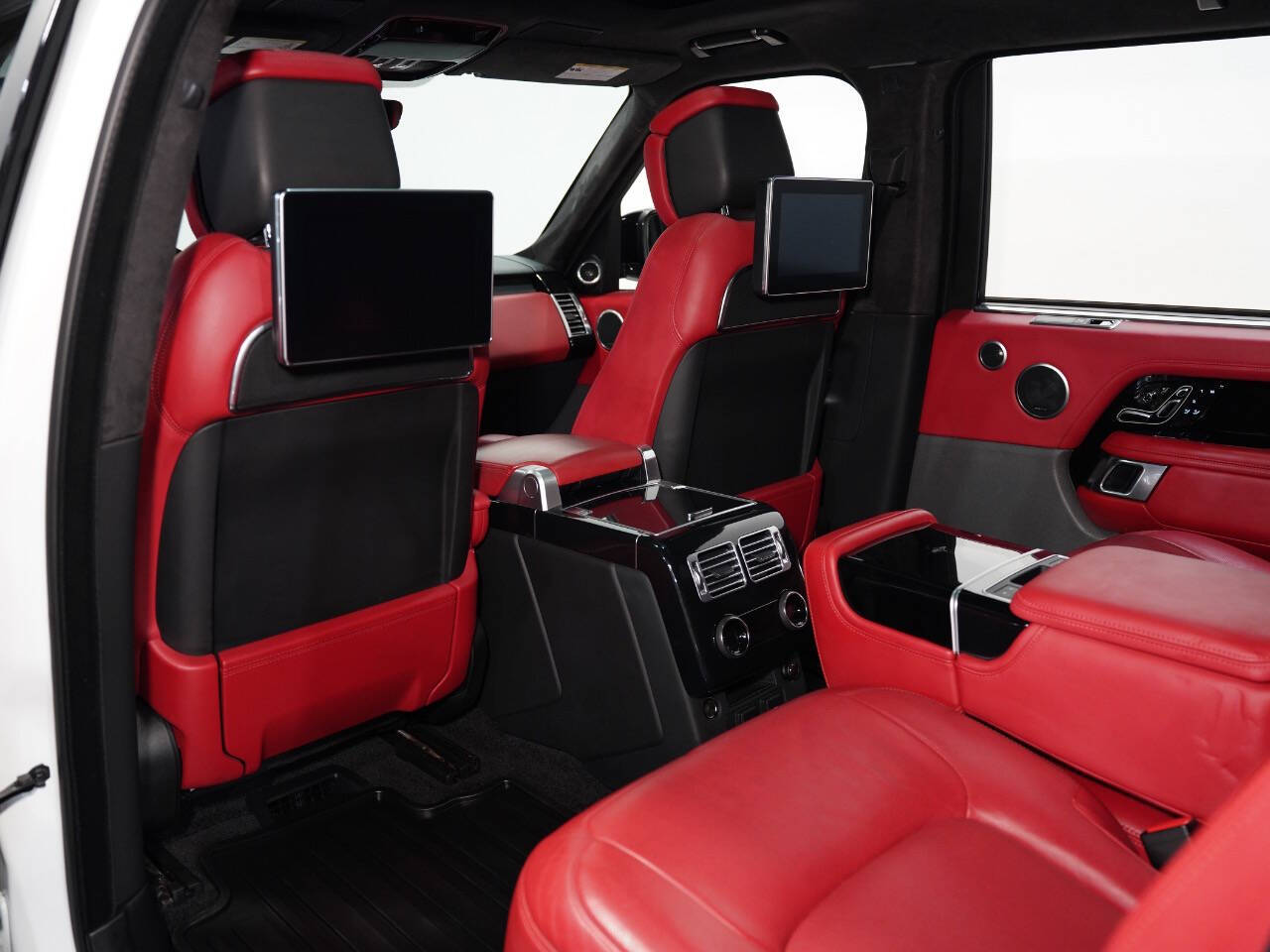 FUJI WHITE, 2019 LAND ROVER RANGE ROVER Image 38