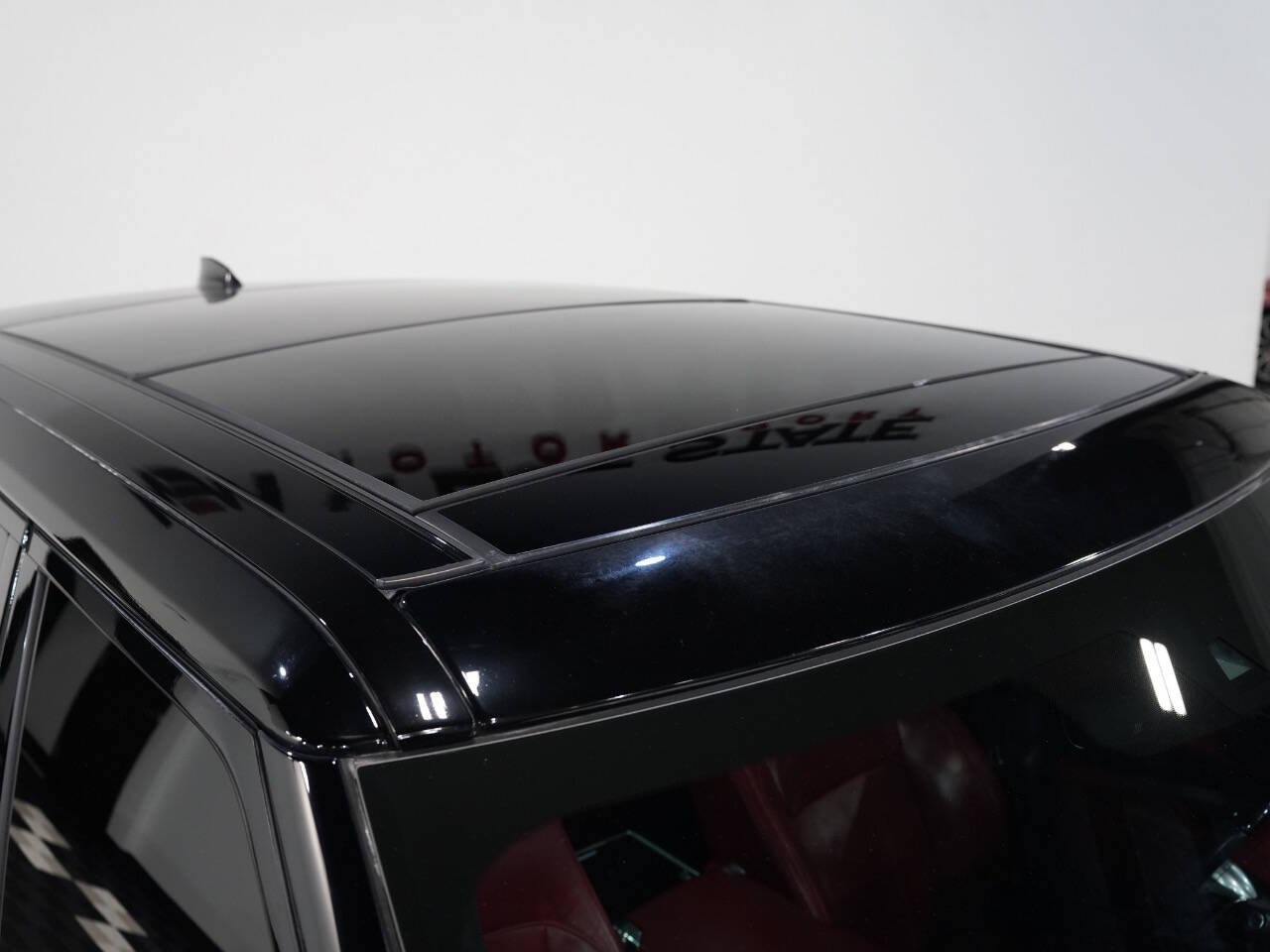 FUJI WHITE, 2019 LAND ROVER RANGE ROVER Image 13