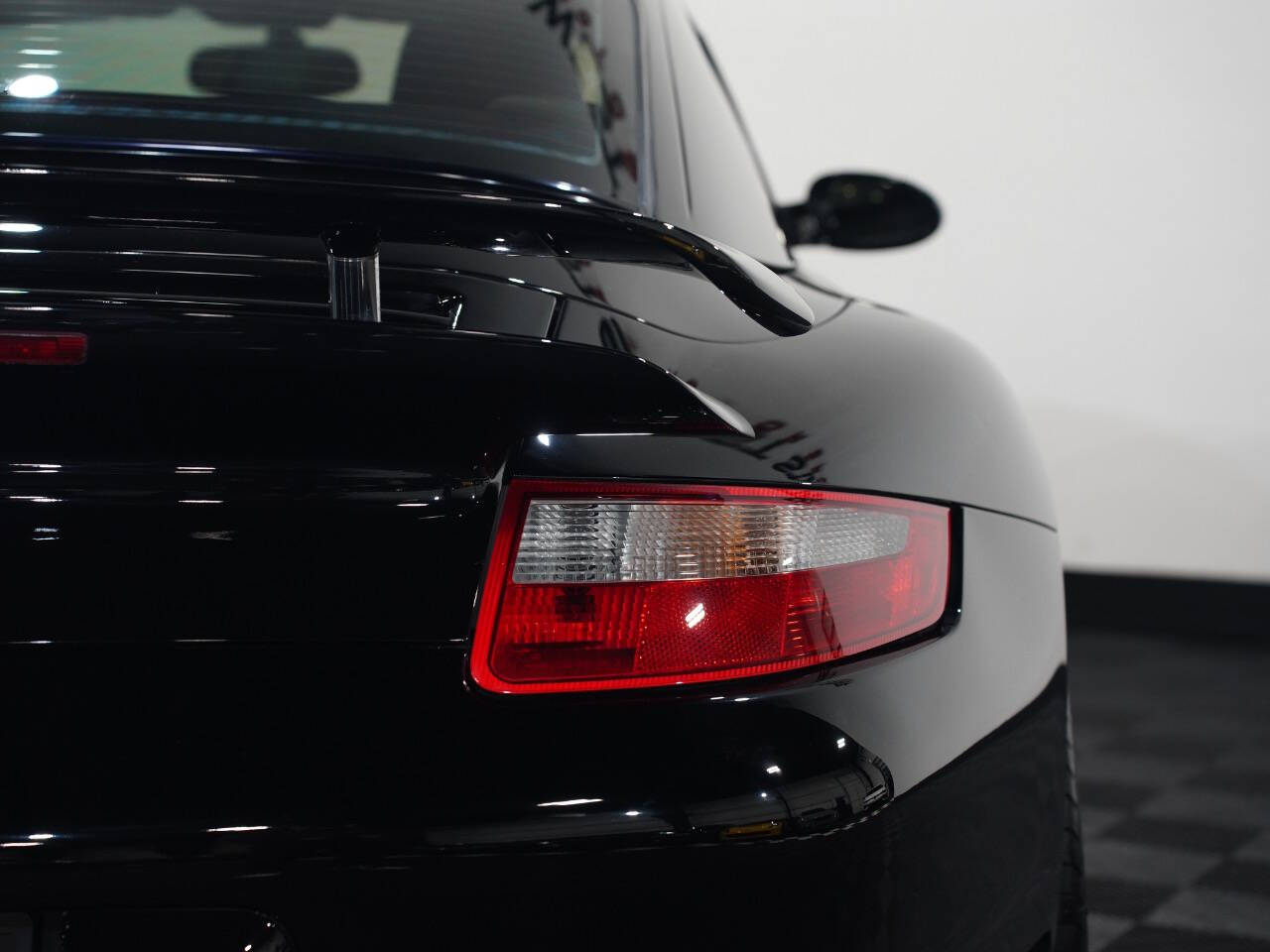 BLACK, 2008 PORSCHE 911 Image 18