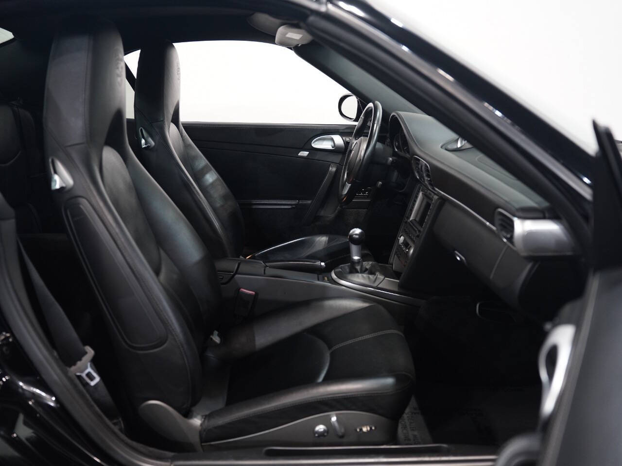 BLACK, 2008 PORSCHE 911 Image 32
