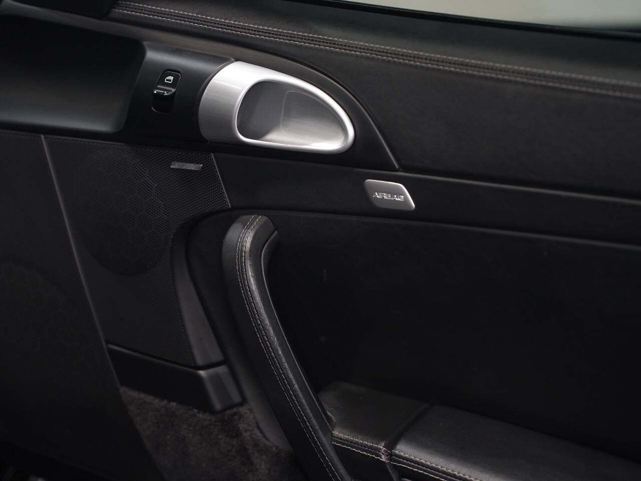 BLACK, 2008 PORSCHE 911 Image 26