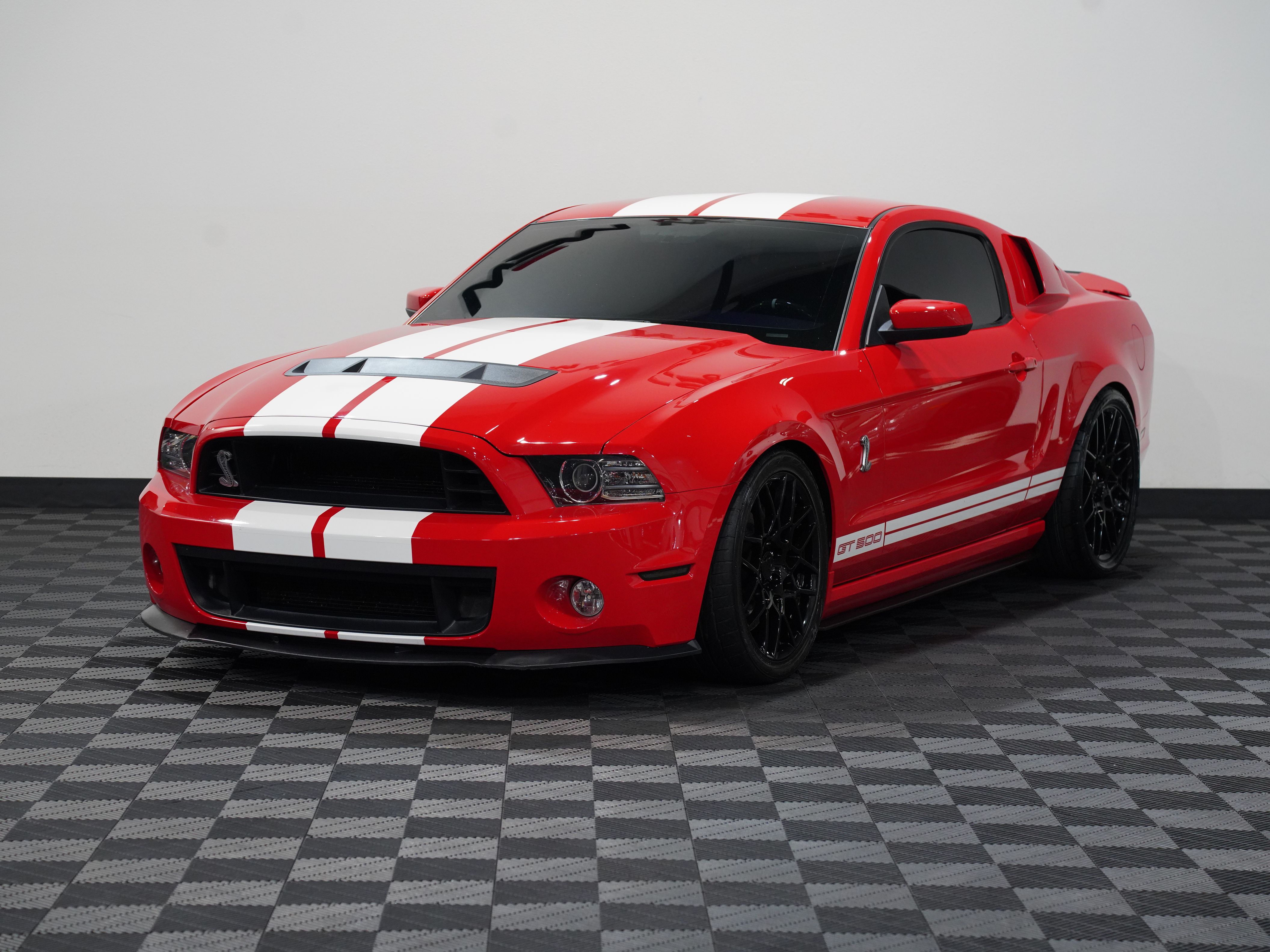 RED, 2013 FORD MUSTANG Image 3